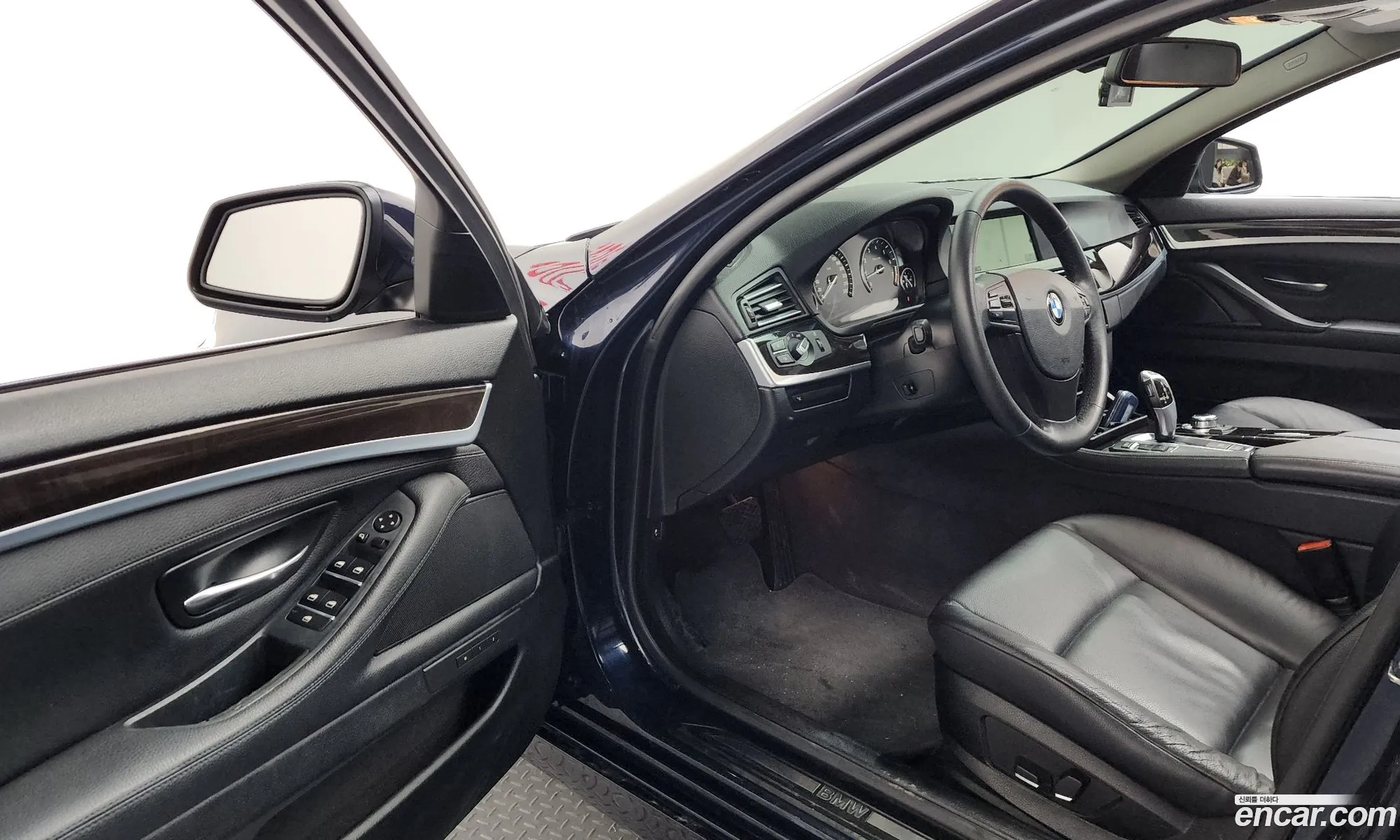 BMW 5 Series 2012 WBAXG310XCDW37773 — 9