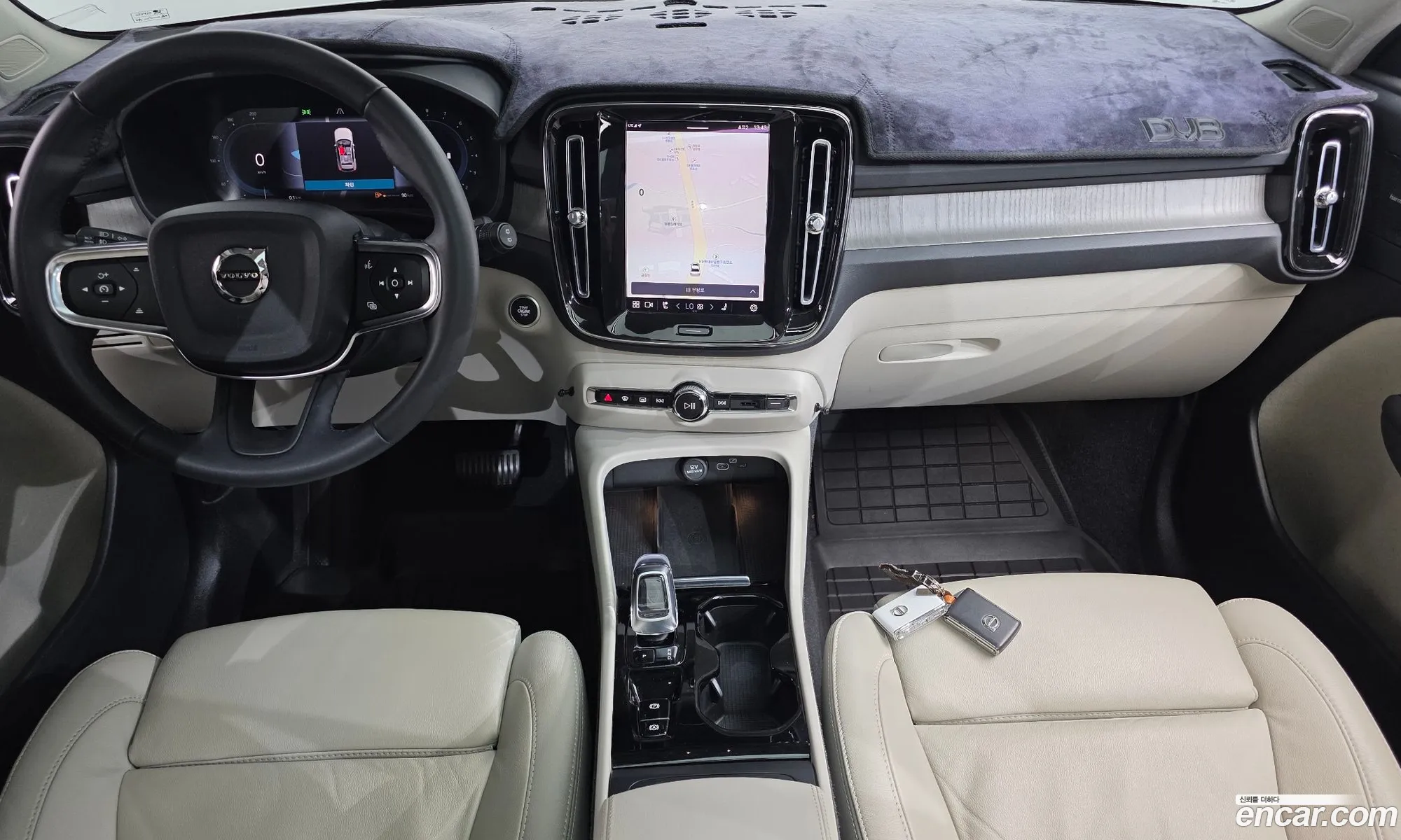 Volvo XC40 2023 — 12