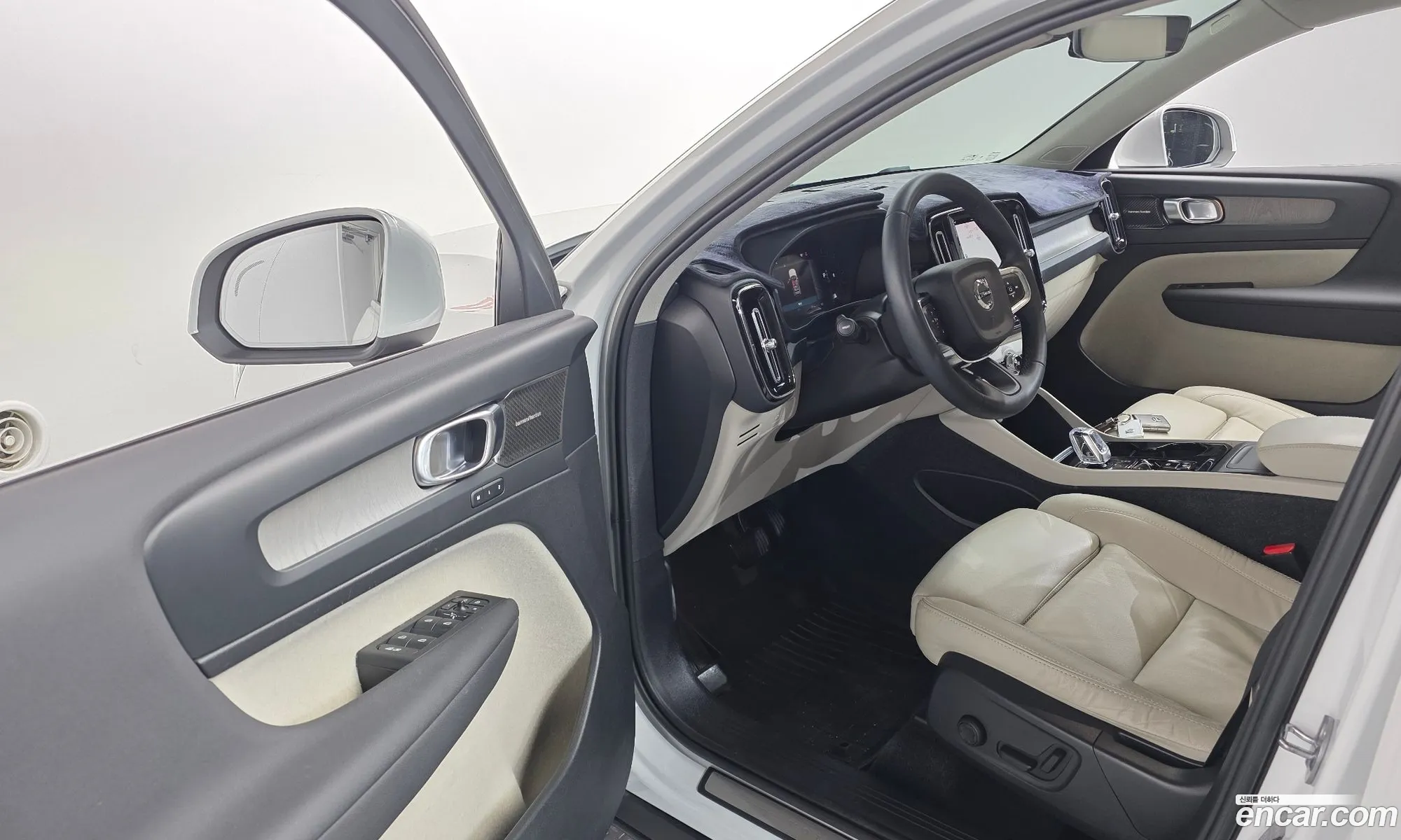 Volvo XC40 2023 — 20