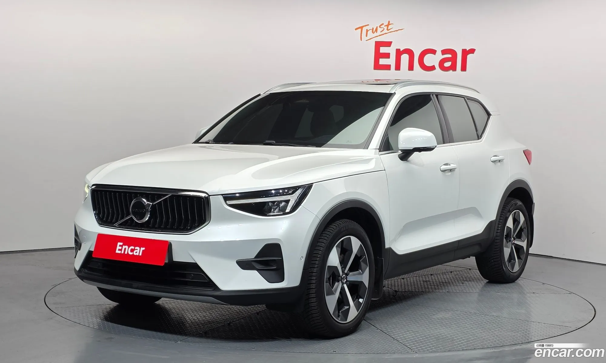 Volvo XC40 2023 — 18