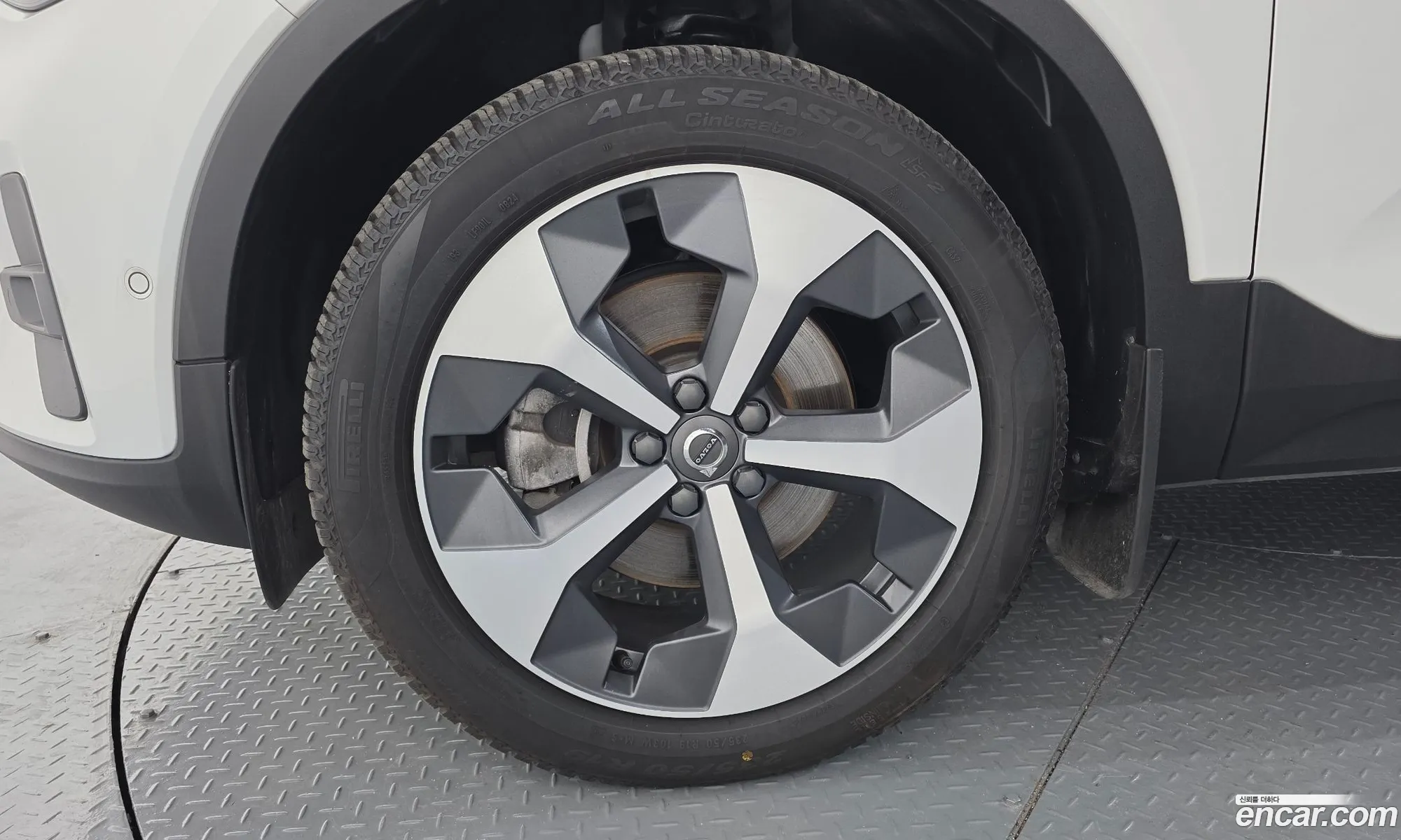 Volvo XC40 2023 — 6