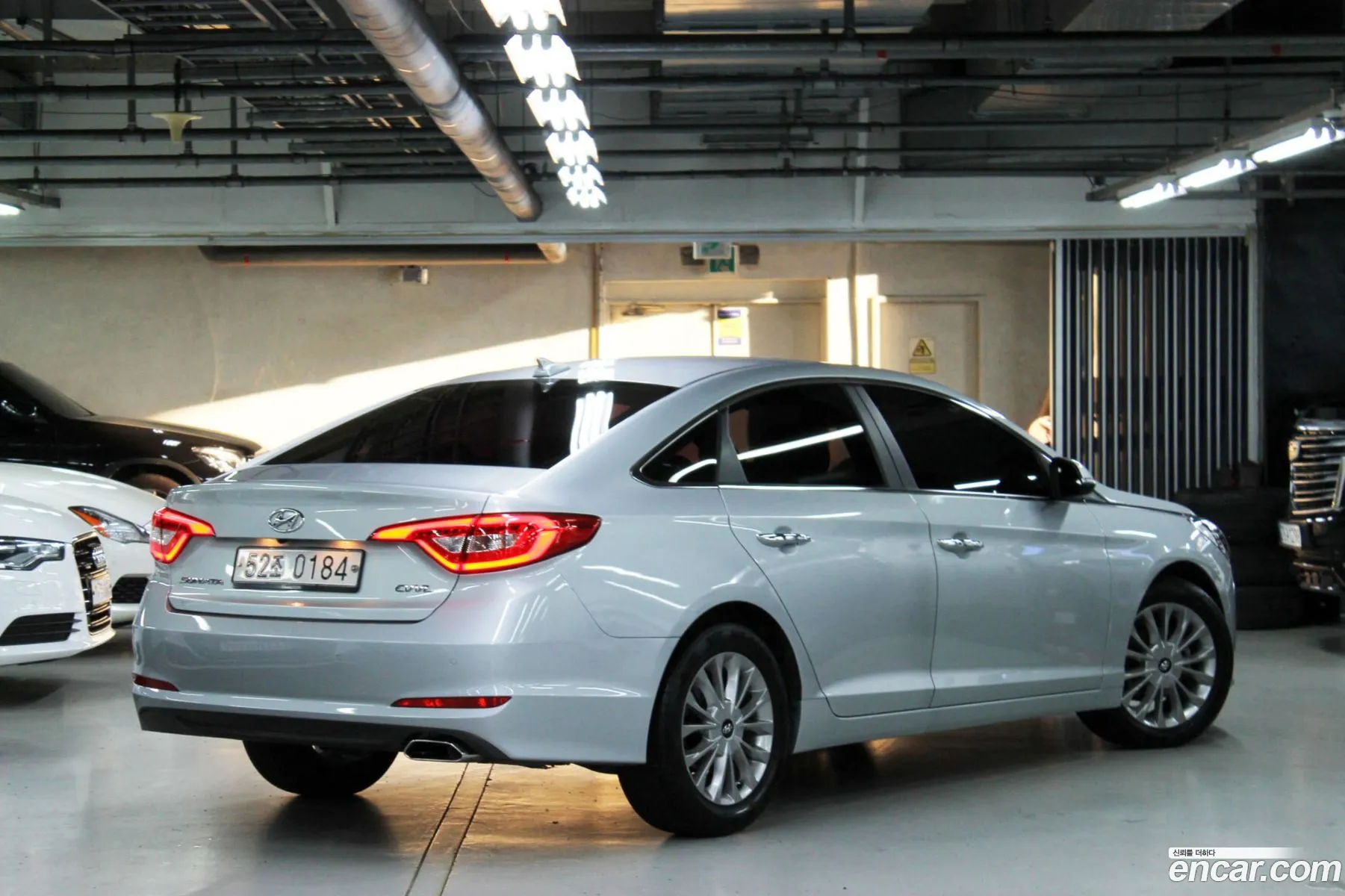 Hyundai LF Sonata 2016 — 16