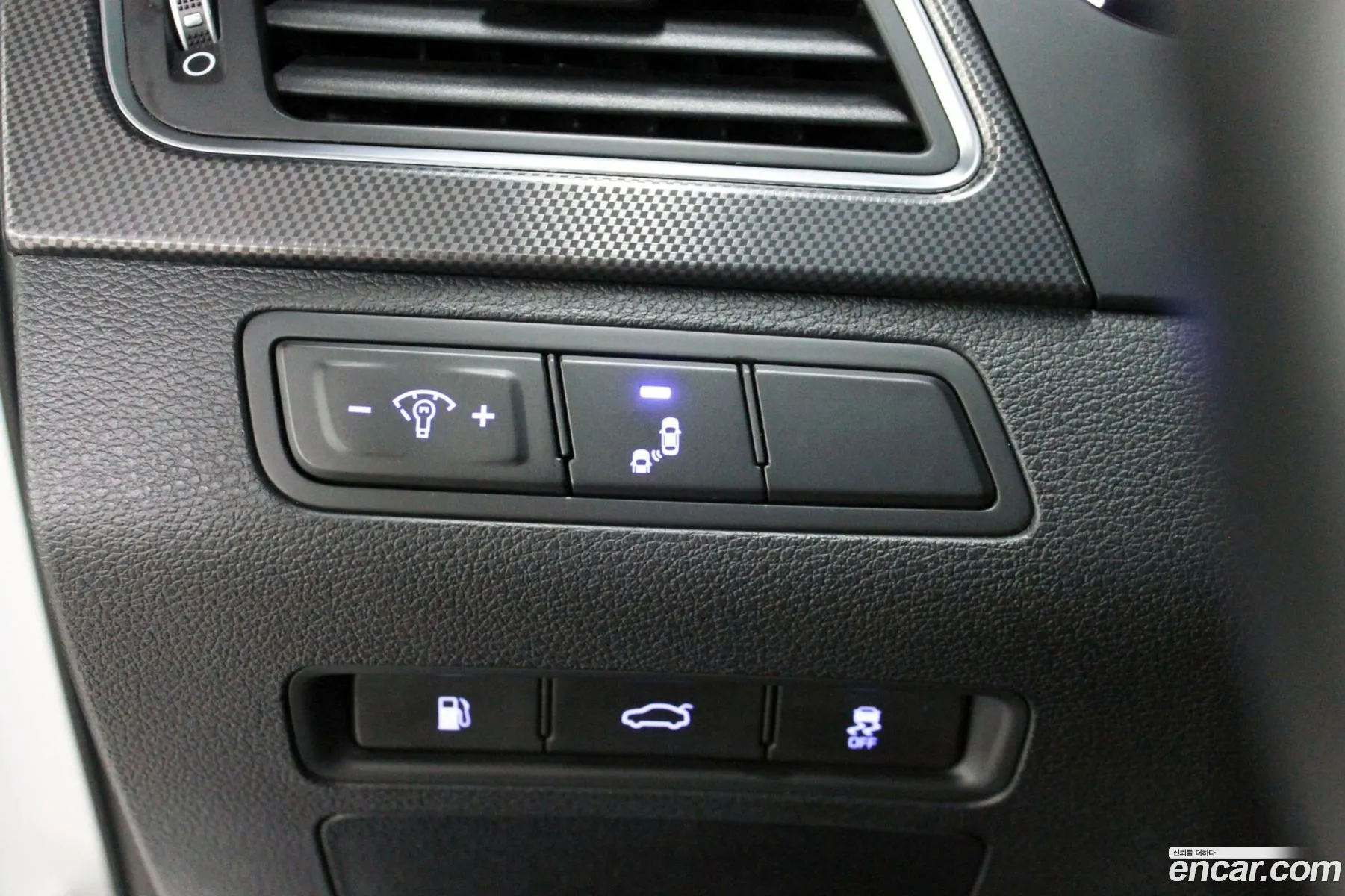 Hyundai LF Sonata 2016 — 9
