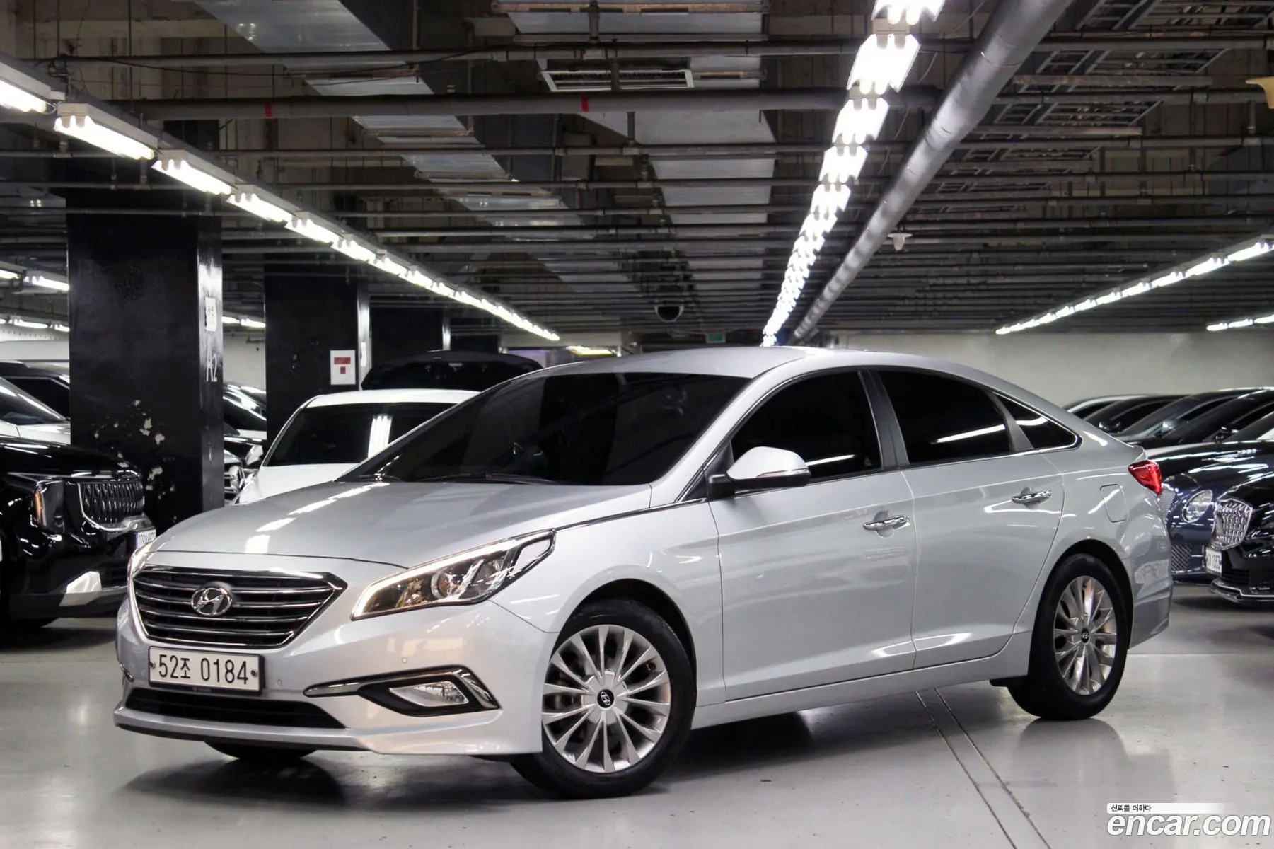 Hyundai LF Sonata 2016 — 18