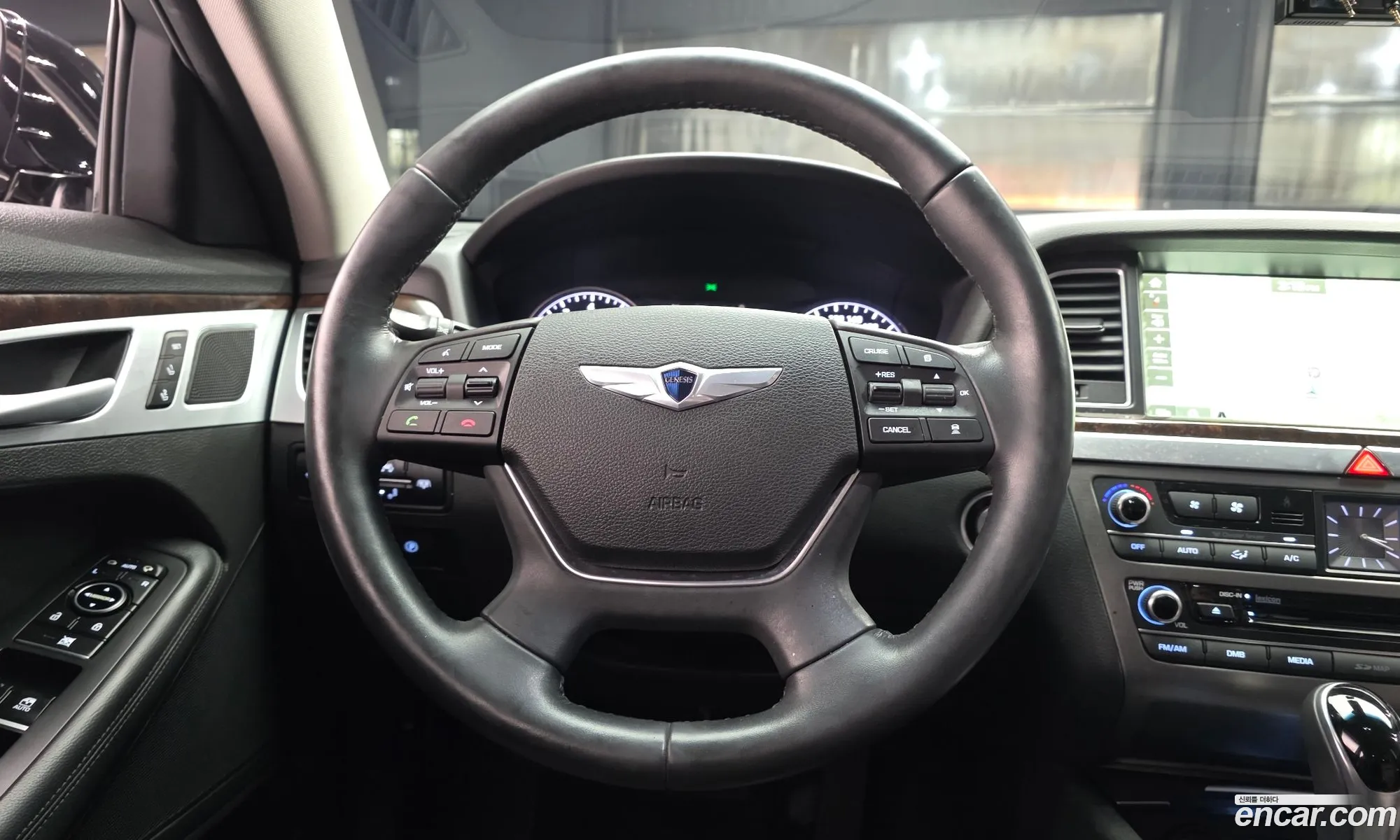 Hyundai Genesis DH 2016 — 16
