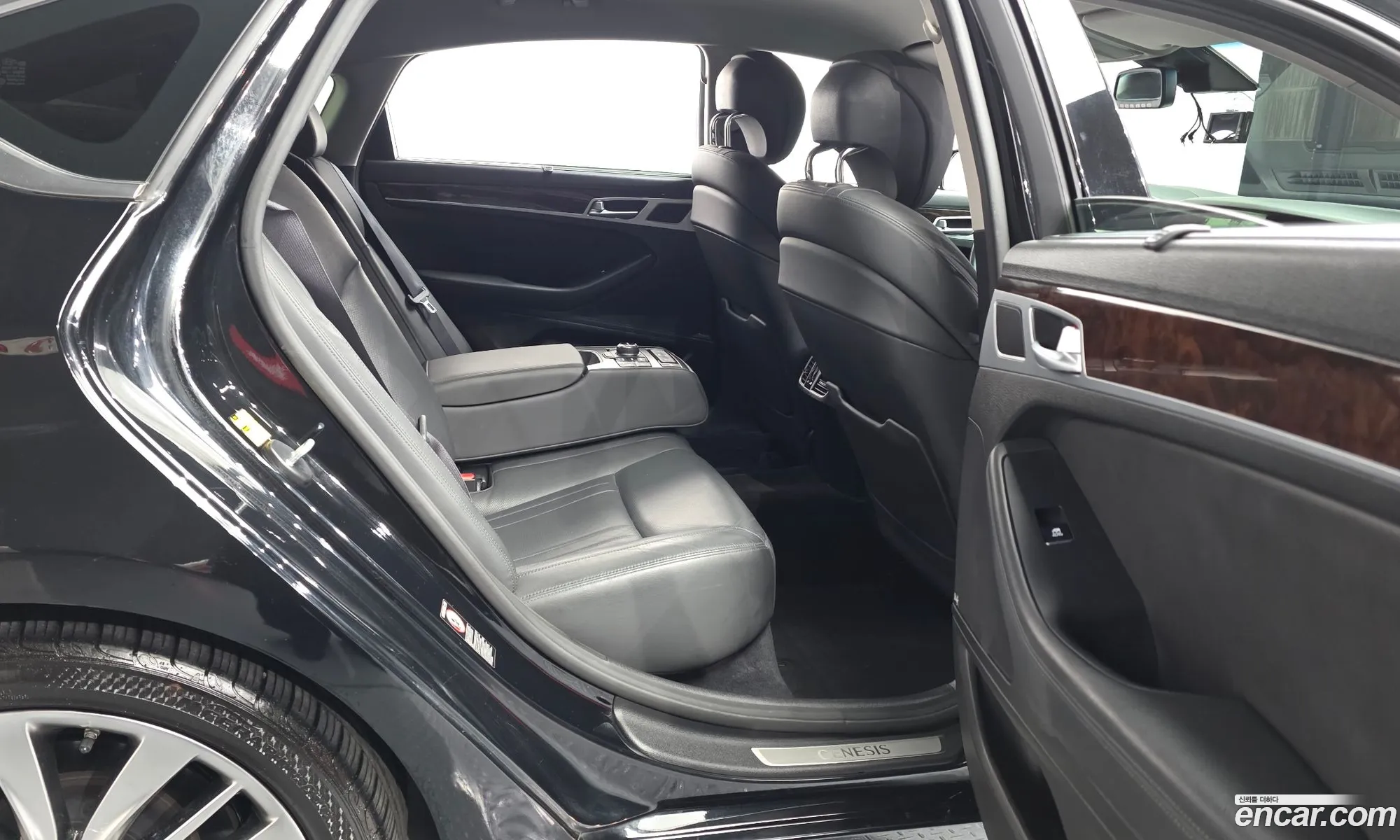 Hyundai Genesis DH 2016 — 4
