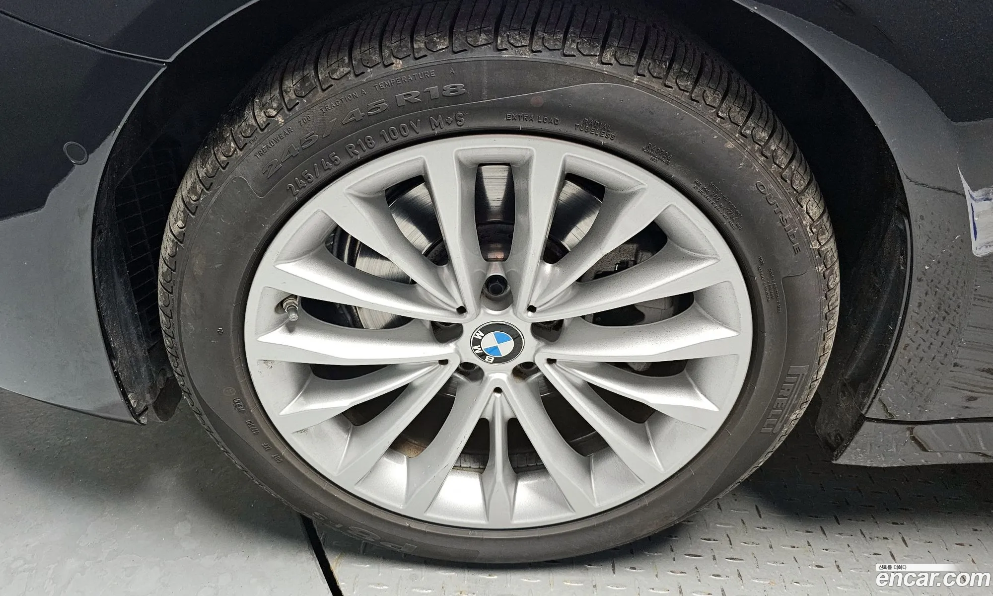 BMW 5 Series 2023 — 16