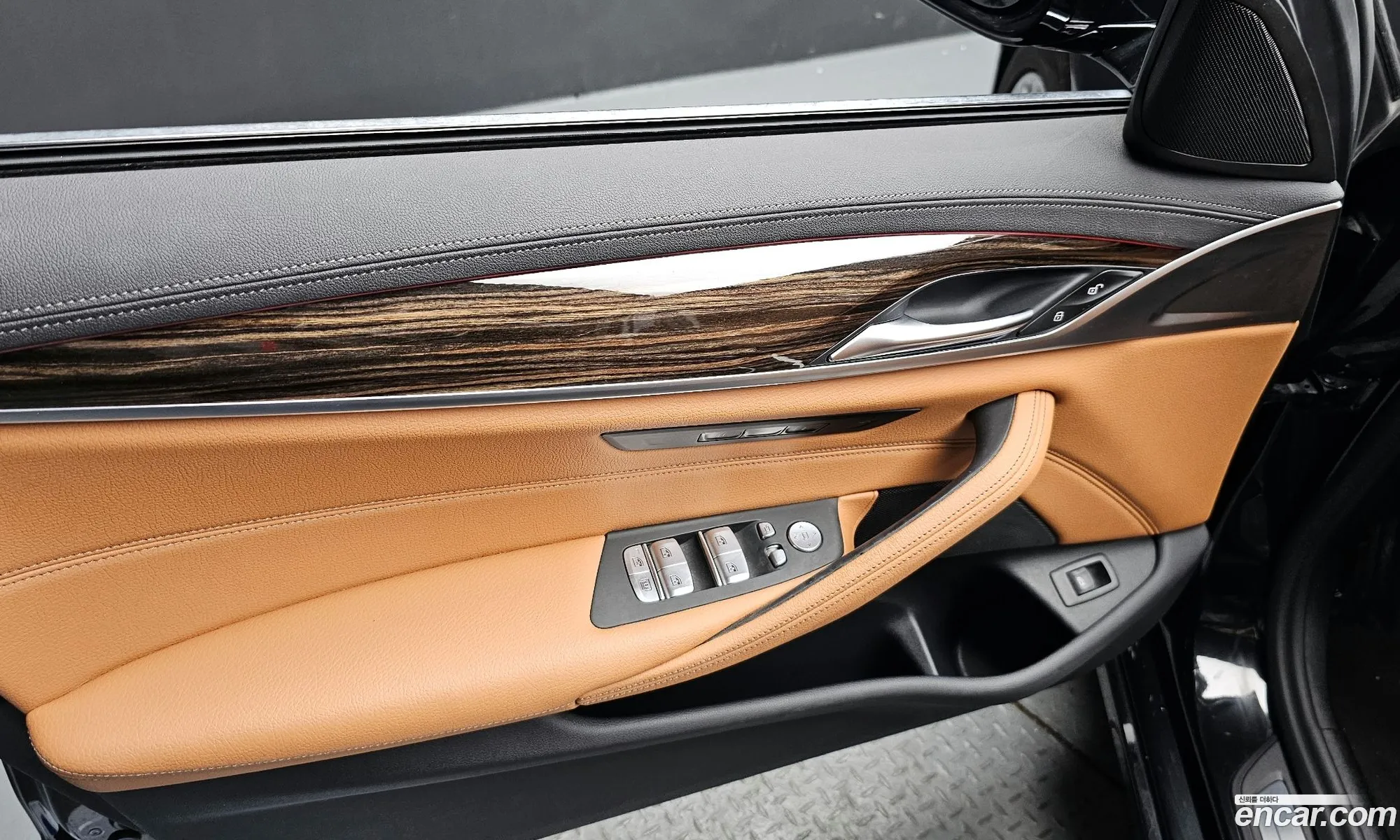 BMW 5 Series 2023 — 32