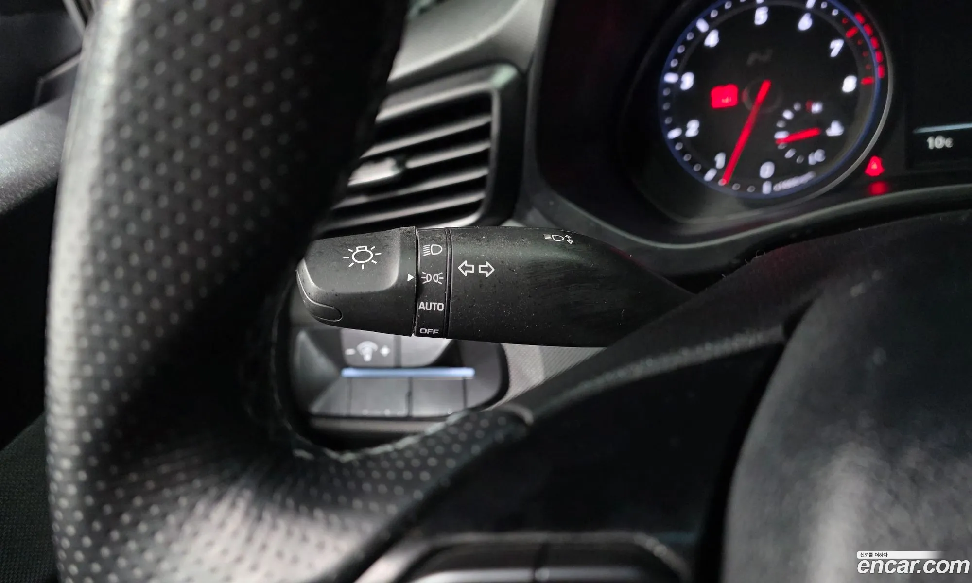 Hyundai Veloster 2019 — 11