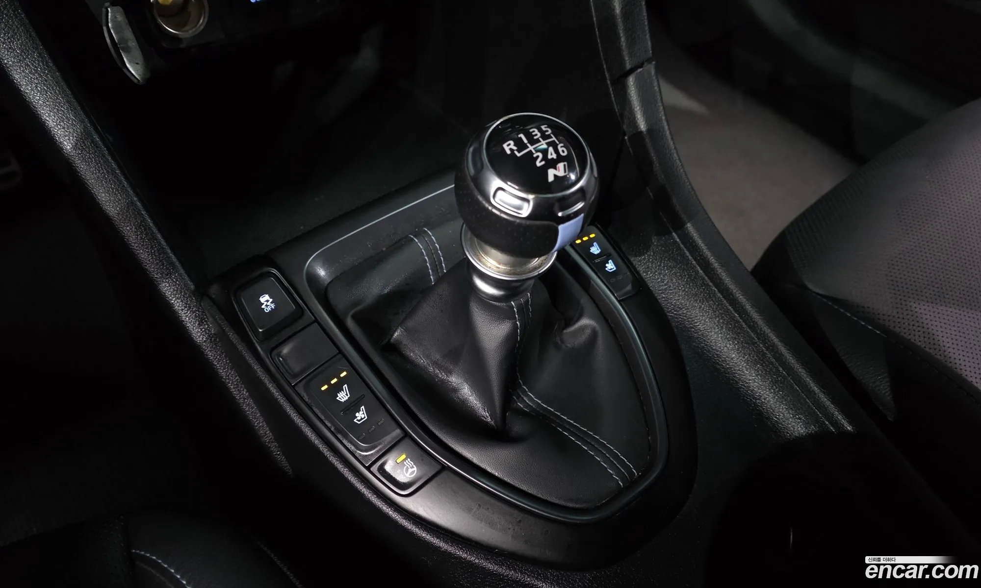 Hyundai Veloster 2019 — 14