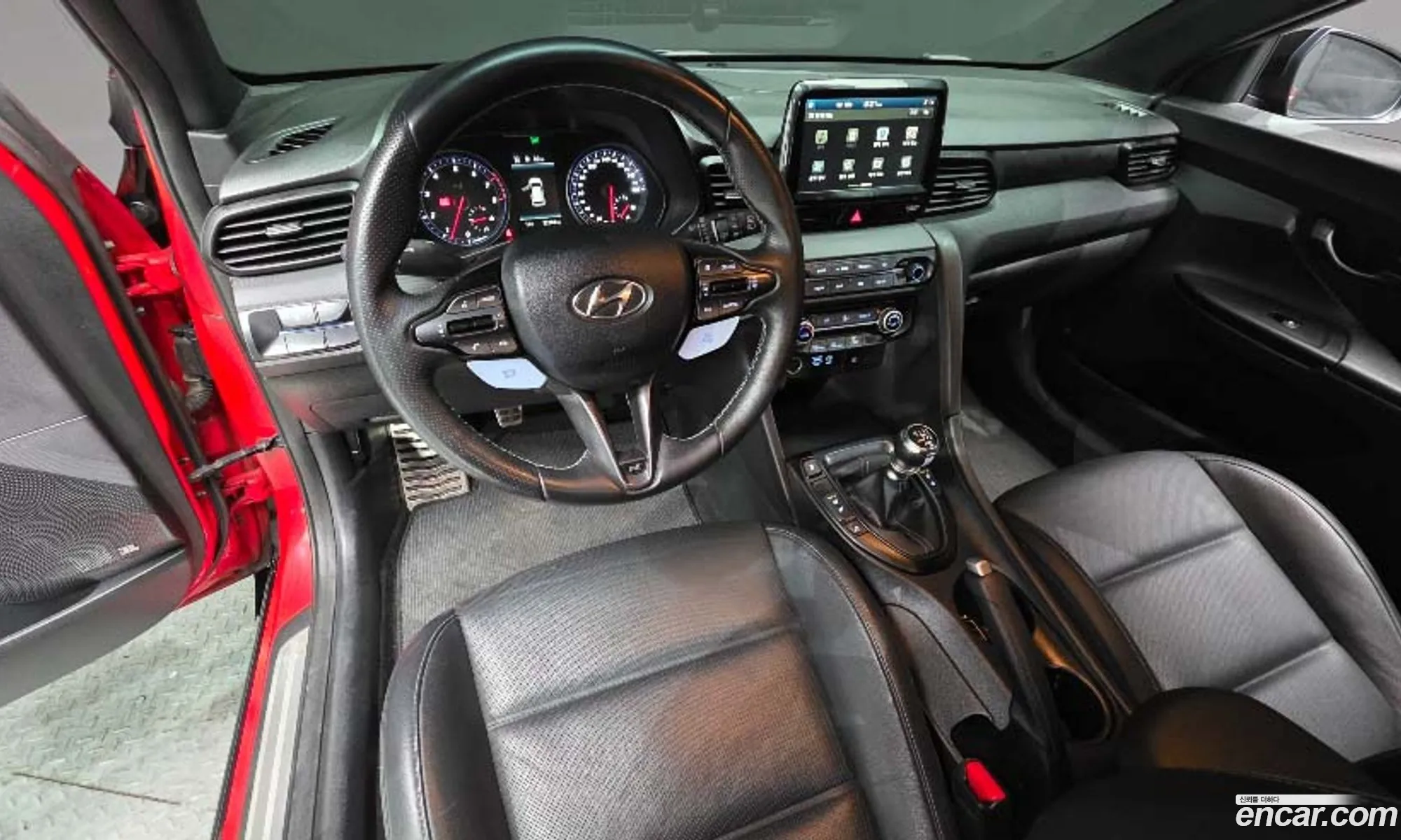 Hyundai Veloster 2019 — 16