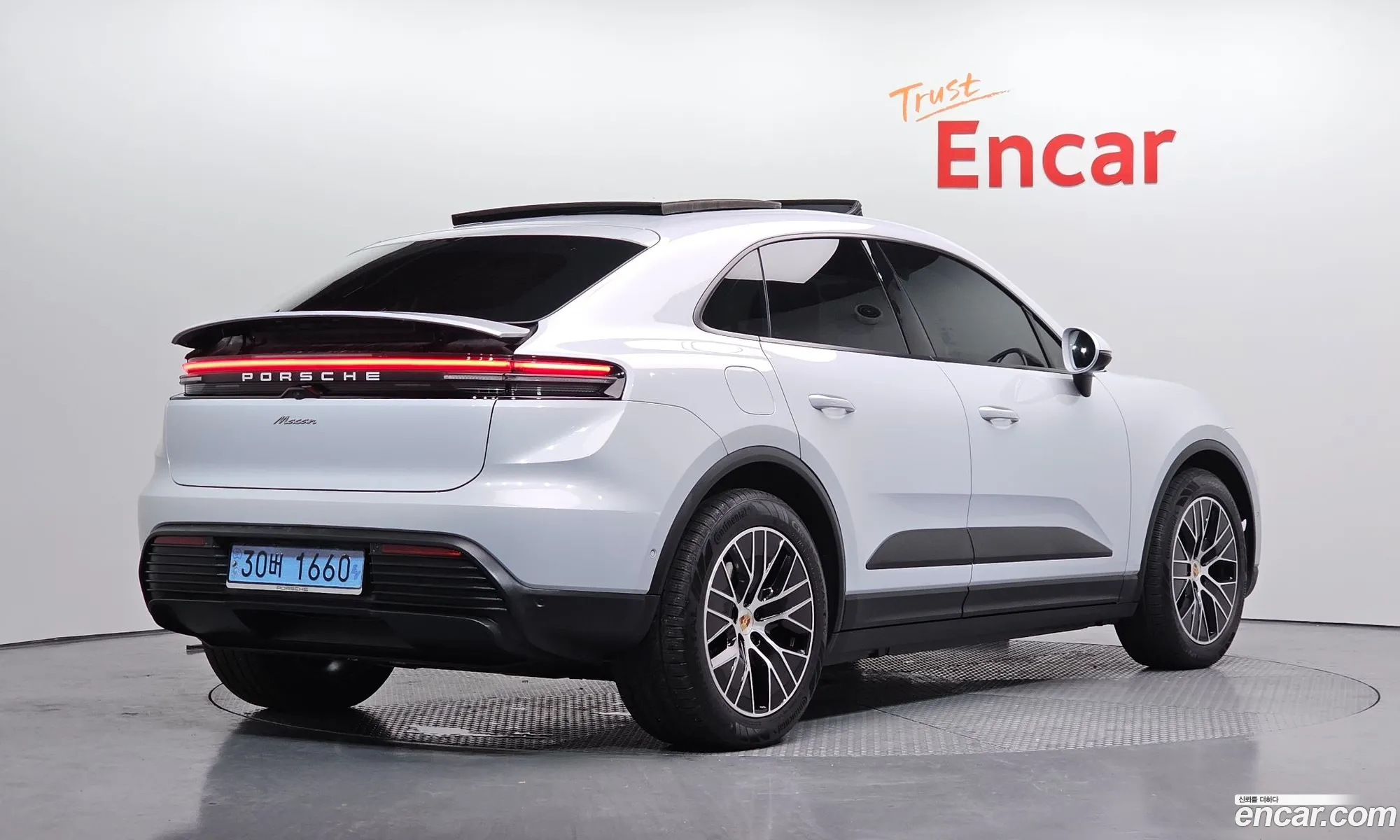 Porsche Macan EV 2025 WP1ADXASL075692 — 5