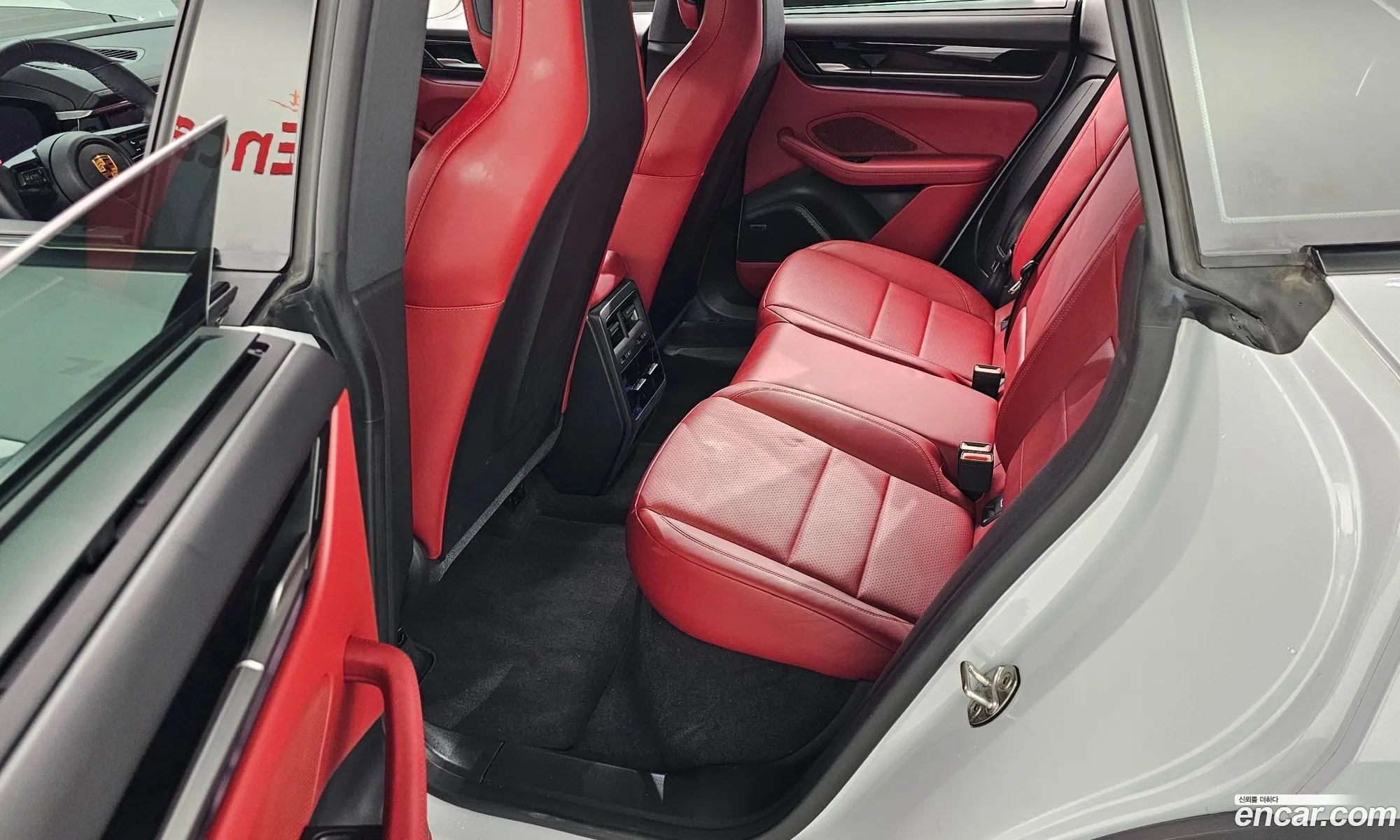 Porsche Macan EV 2025 WP1ADXASL075692 — 18
