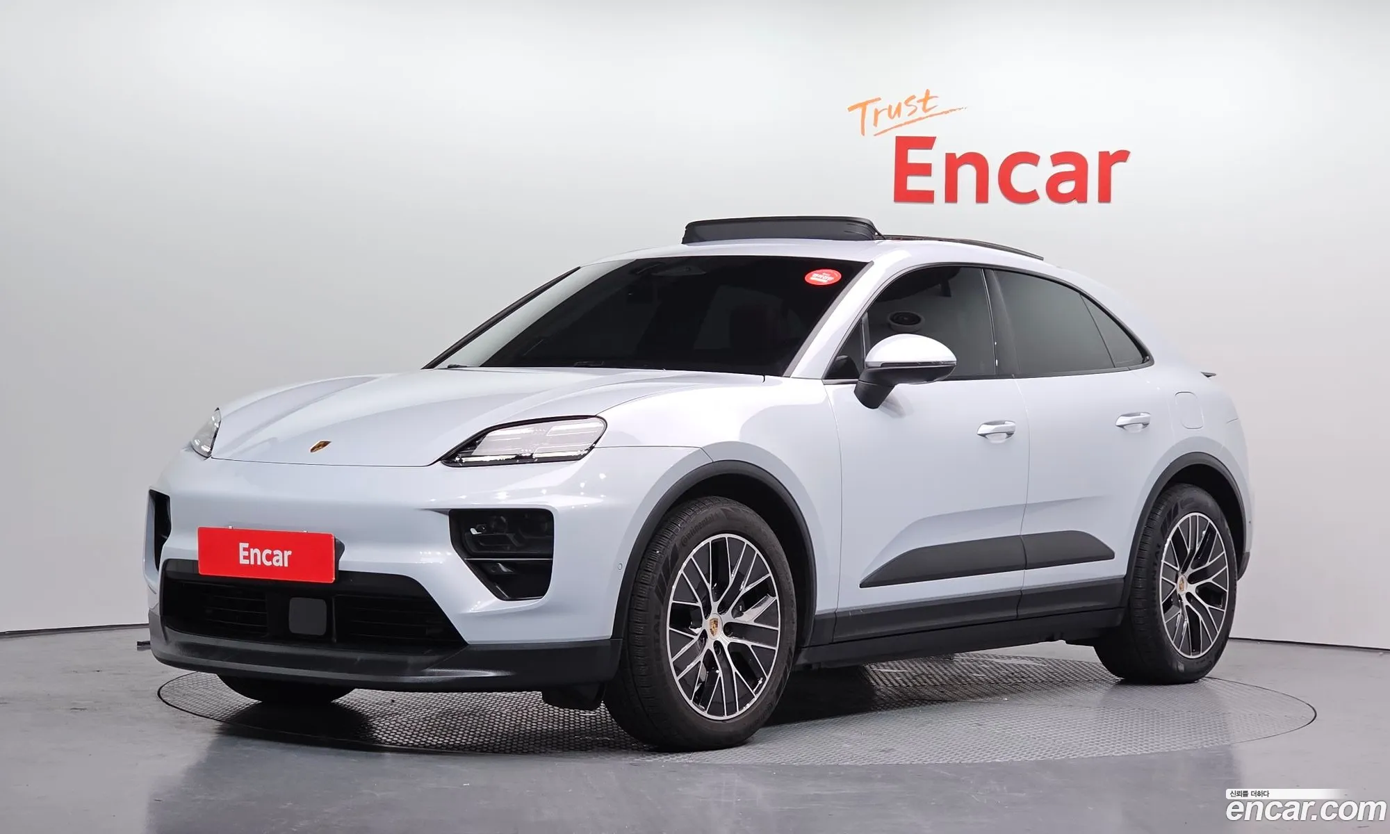 Porsche Macan EV 2025 WP1ADXASL075692 — 9
