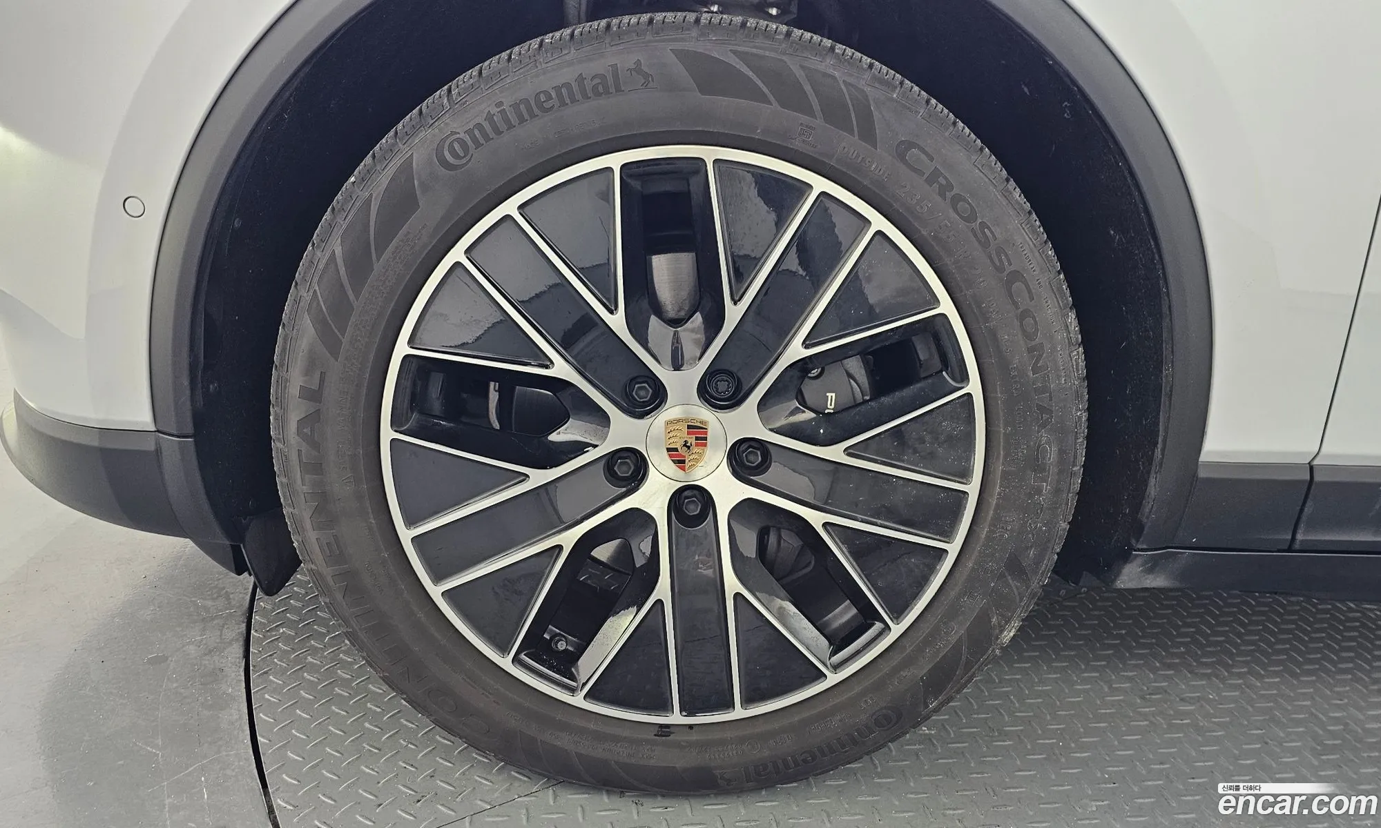 Porsche Macan EV 2025 WP1ADXASL075692 — 11