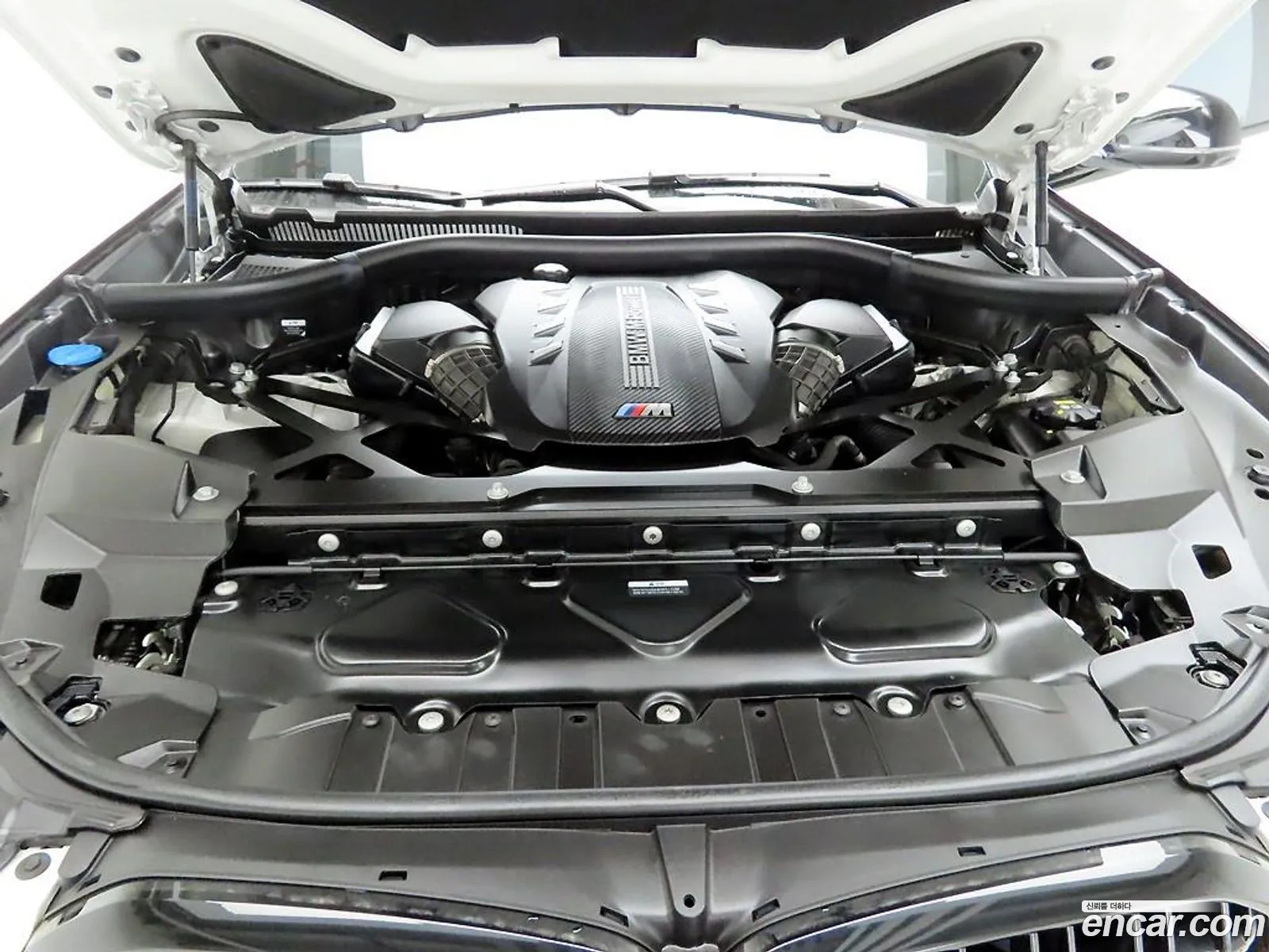 BMW X6 M 2023 — 6