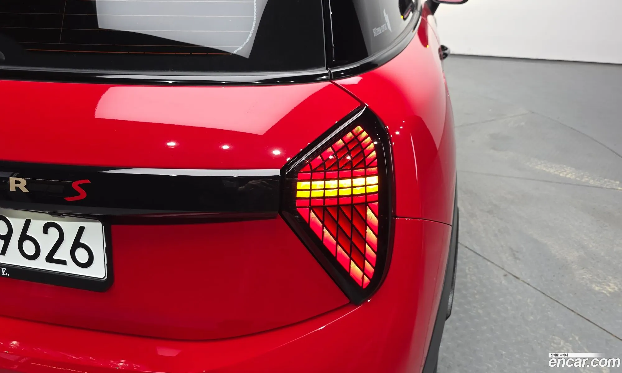 Mini Cooper S 2024 — 16