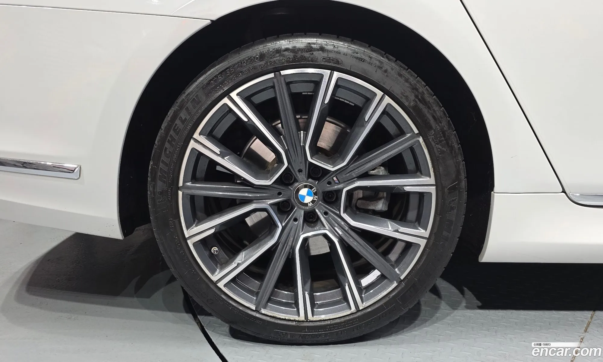 BMW 7 Series 2021 — 20