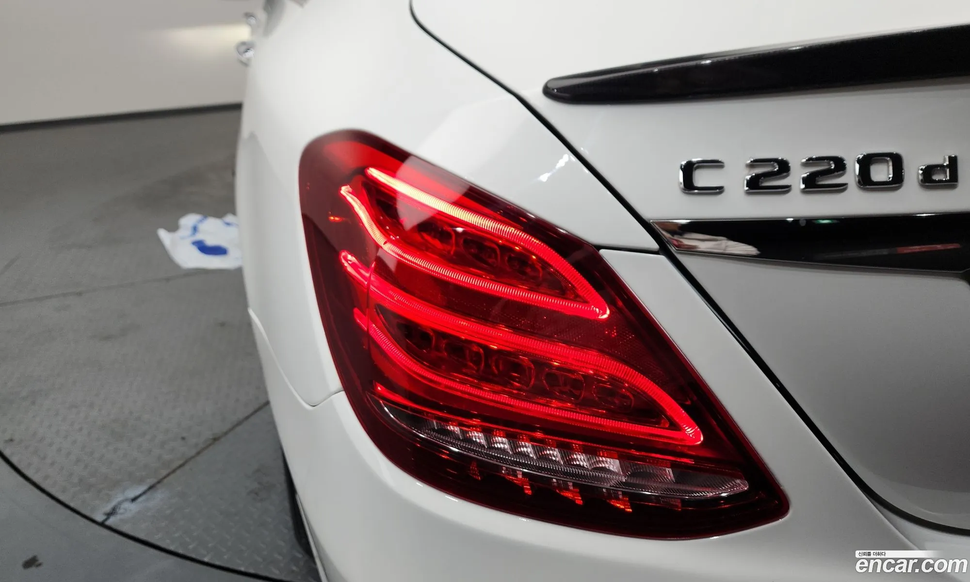 Mercedes-Benz C-Class W205 2017 — 16