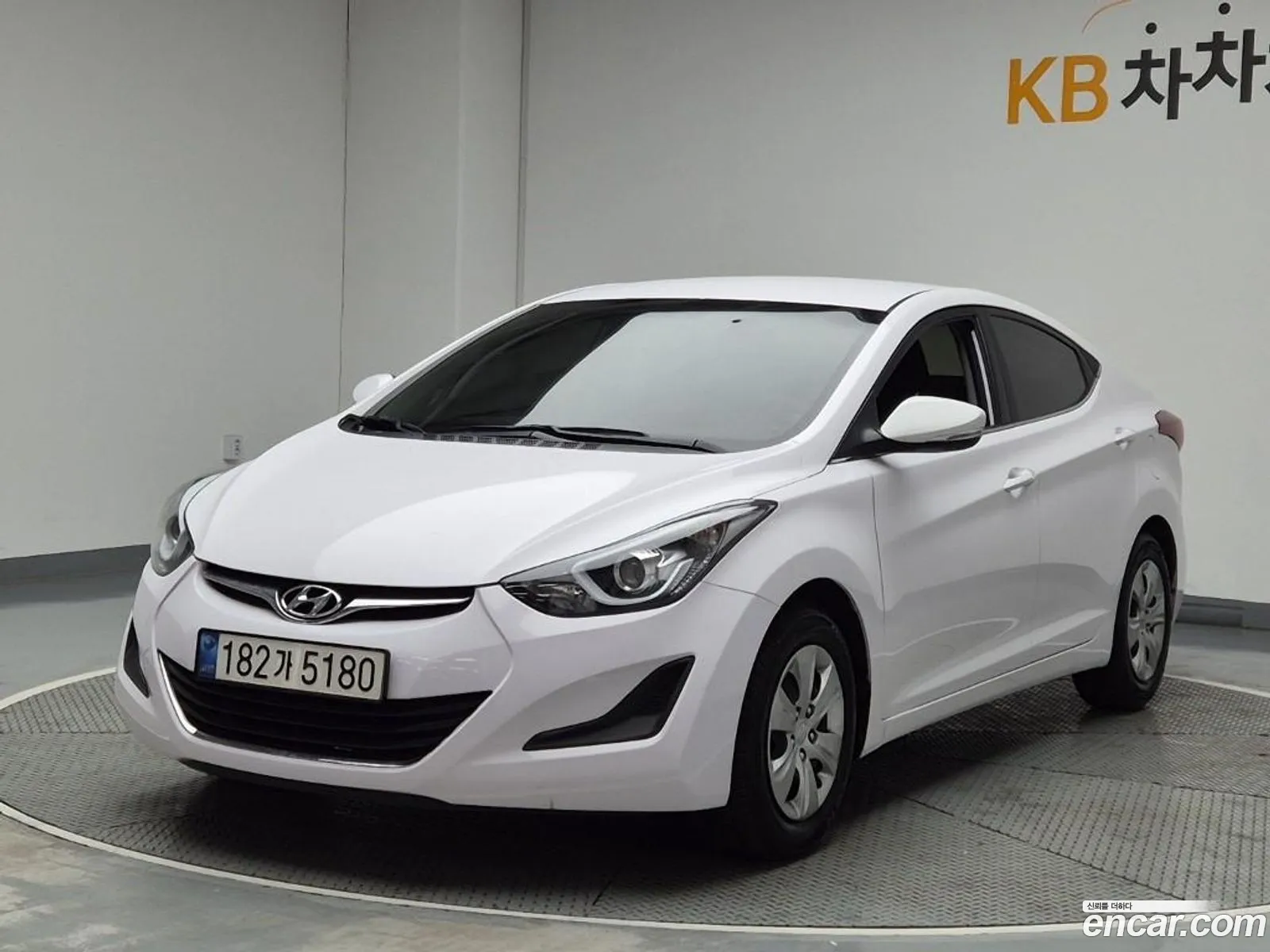 Hyundai Elantra 2015 — 4