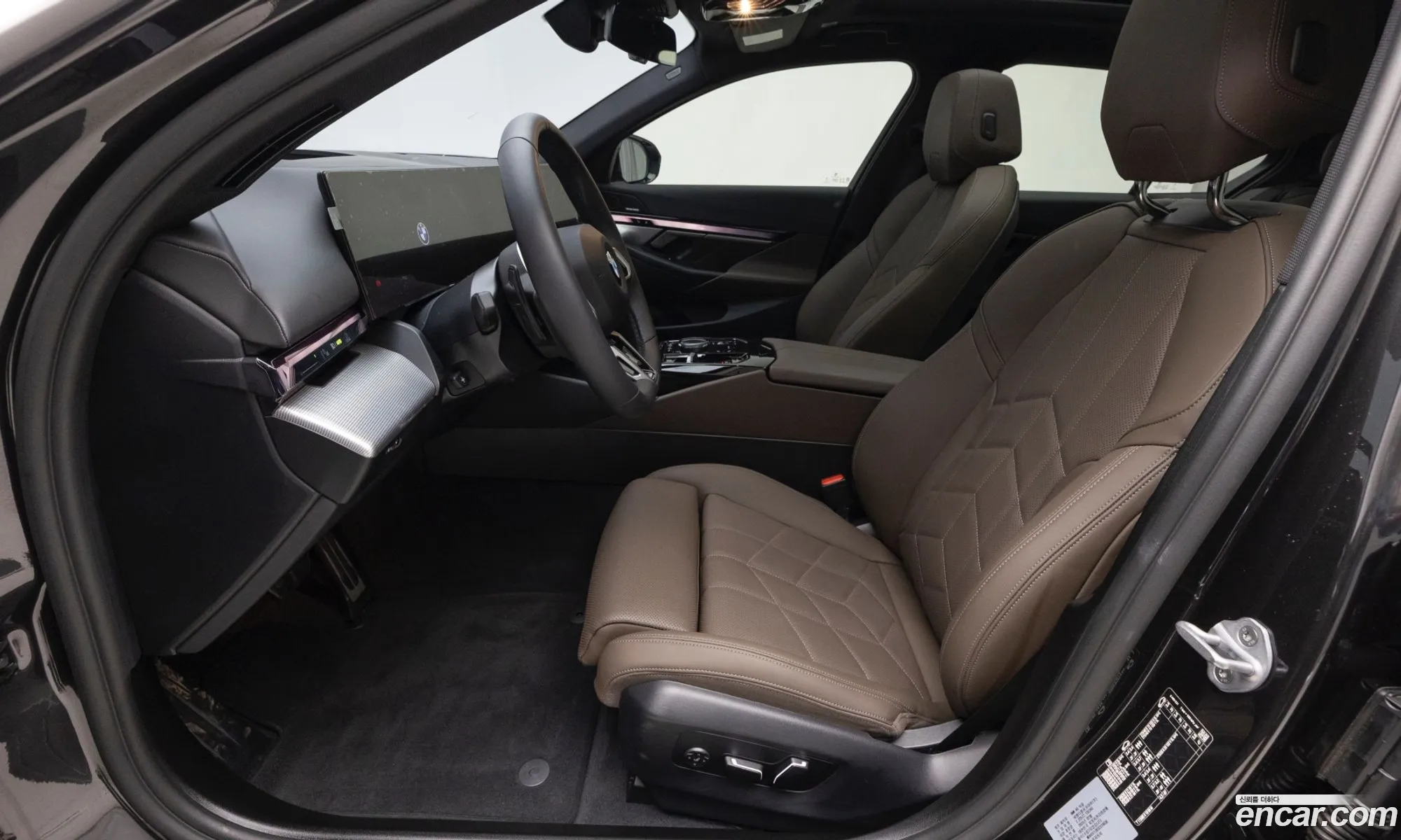 BMW 5 Series 2025 — 7