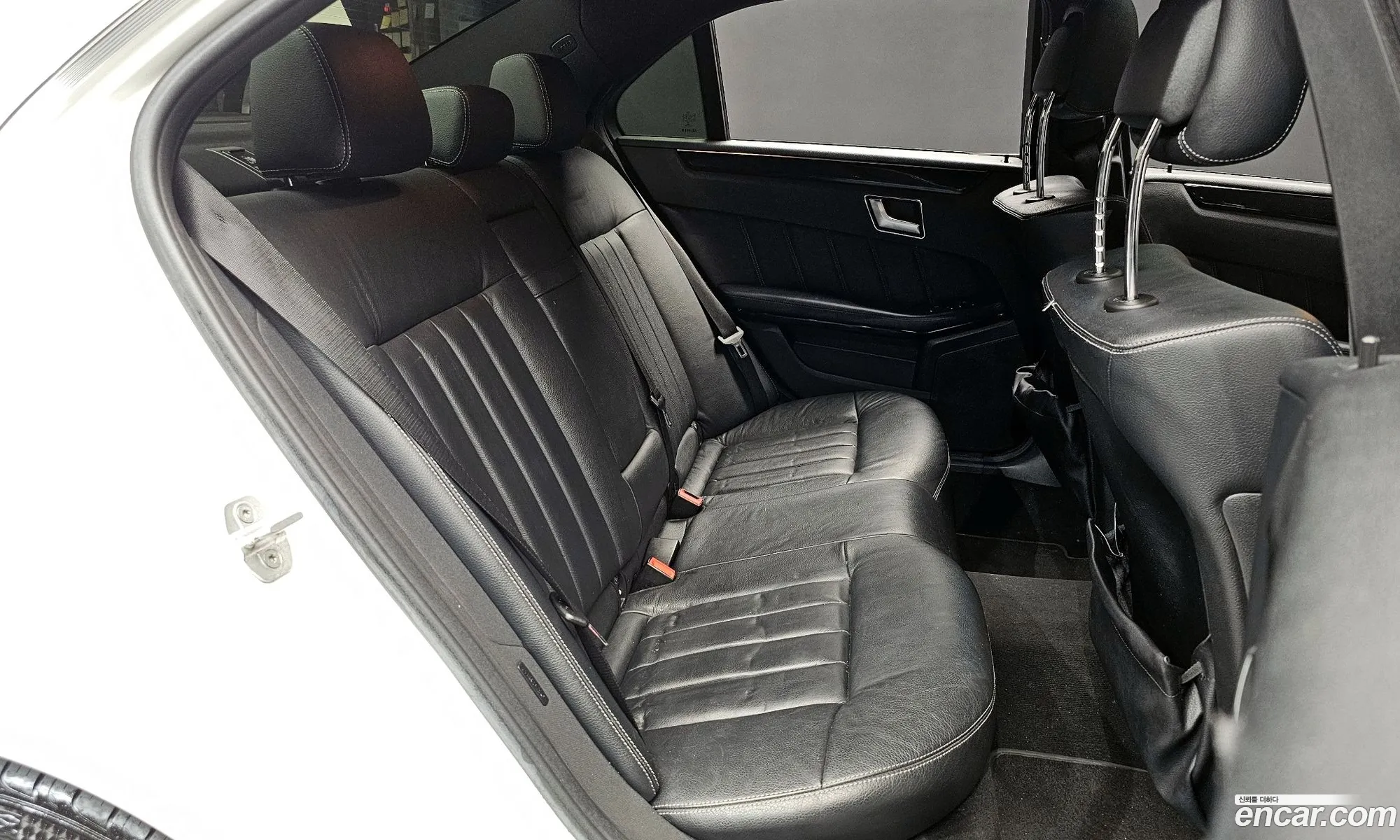 Mercedes-Benz E-Class W212 2013 WDDHF0CB9EA891153 — 8