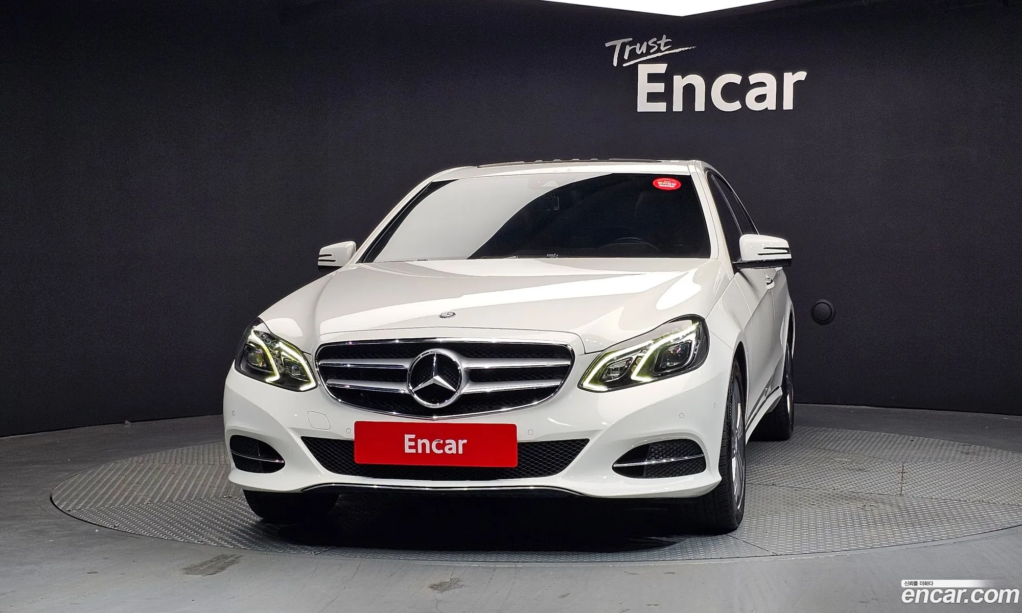 Mercedes-Benz E-Class W212 2013 WDDHF0CB9EA891153 — 10