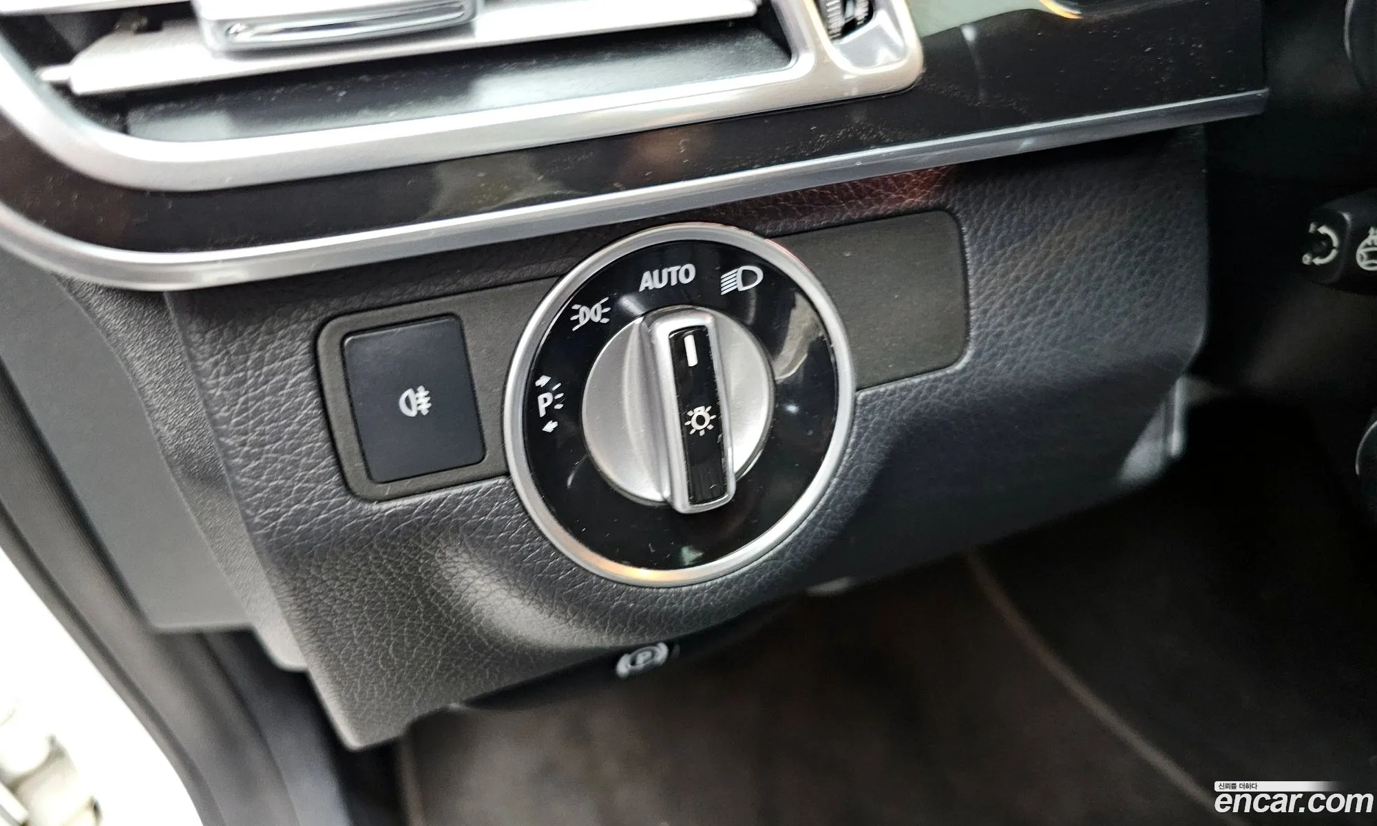 Mercedes-Benz E-Class W212 2013 WDDHF0CB9EA891153 — 17