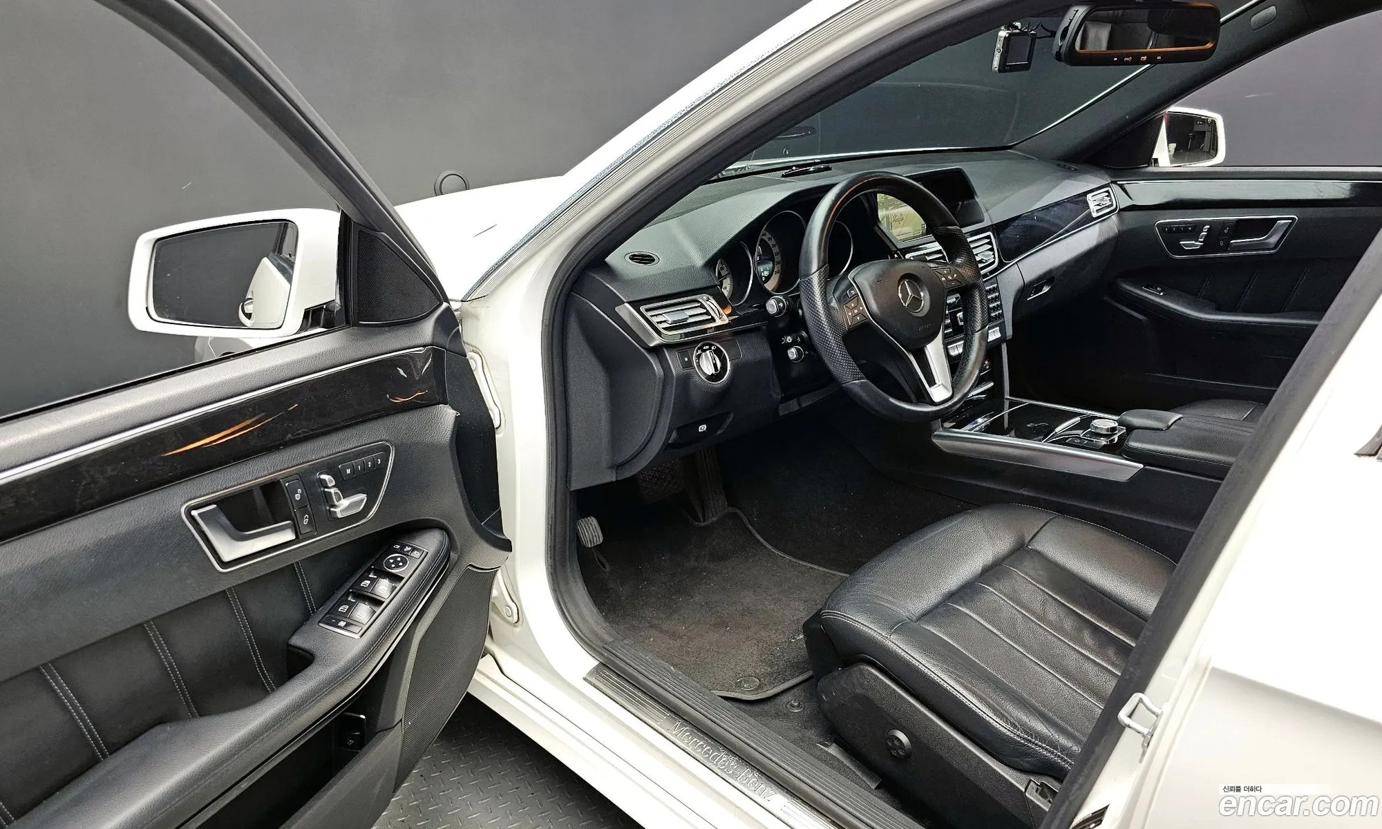 Mercedes-Benz E-Class W212 2013 WDDHF0CB9EA891153 — 7