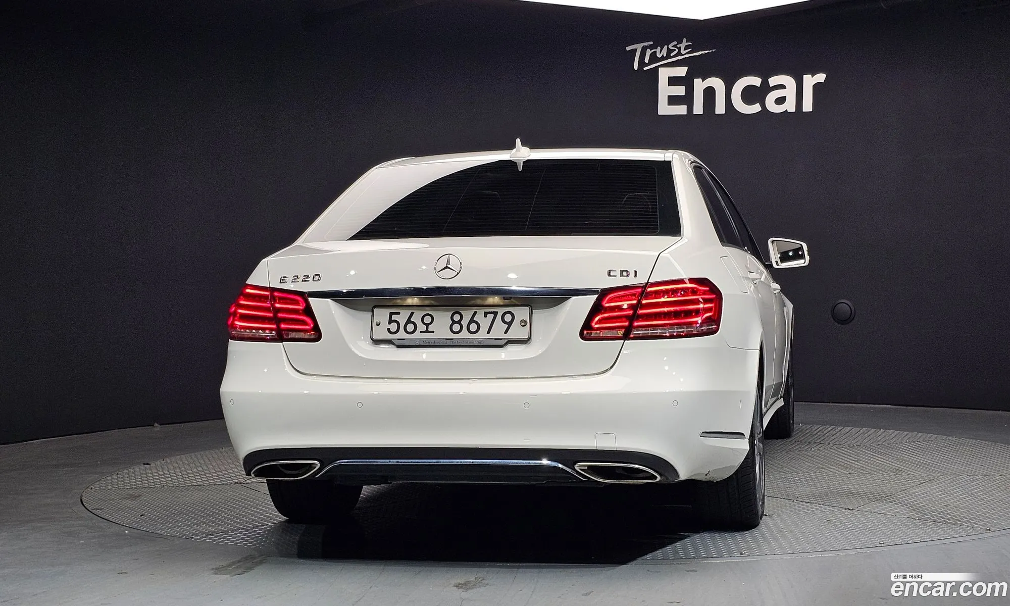 Mercedes-Benz E-Class W212 2013 WDDHF0CB9EA891153 — 11