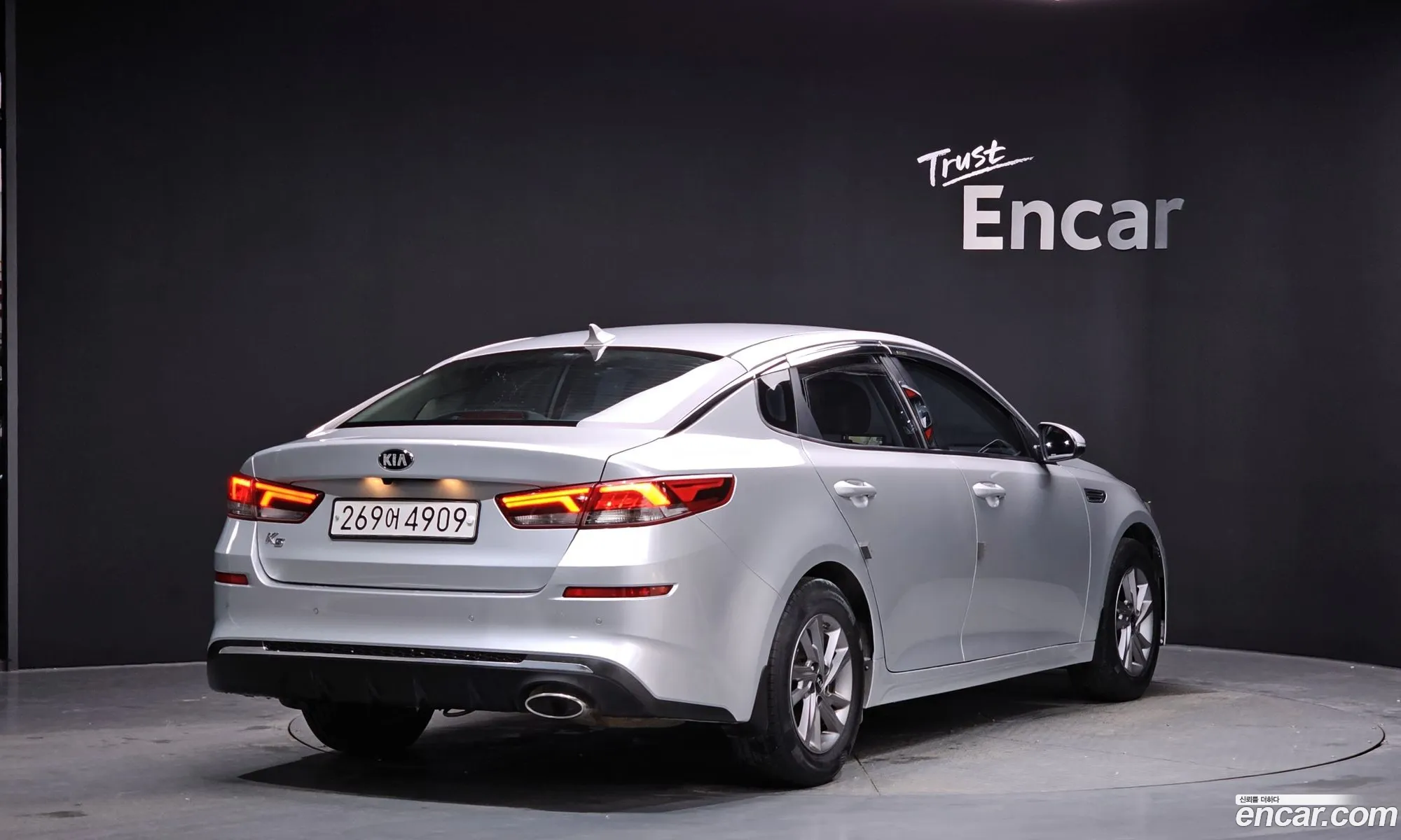 Kia K5 2019 — 17