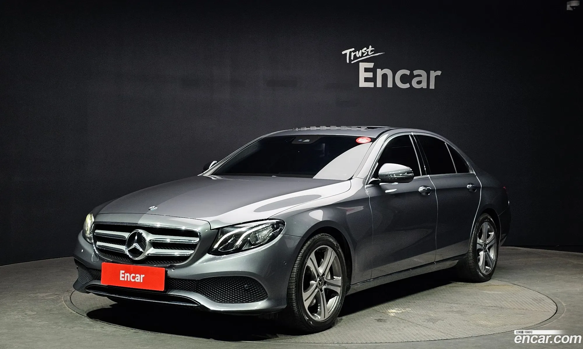 Mercedes-Benz E-Class W213 2018 WDDZF4JB6KA513351 — 18