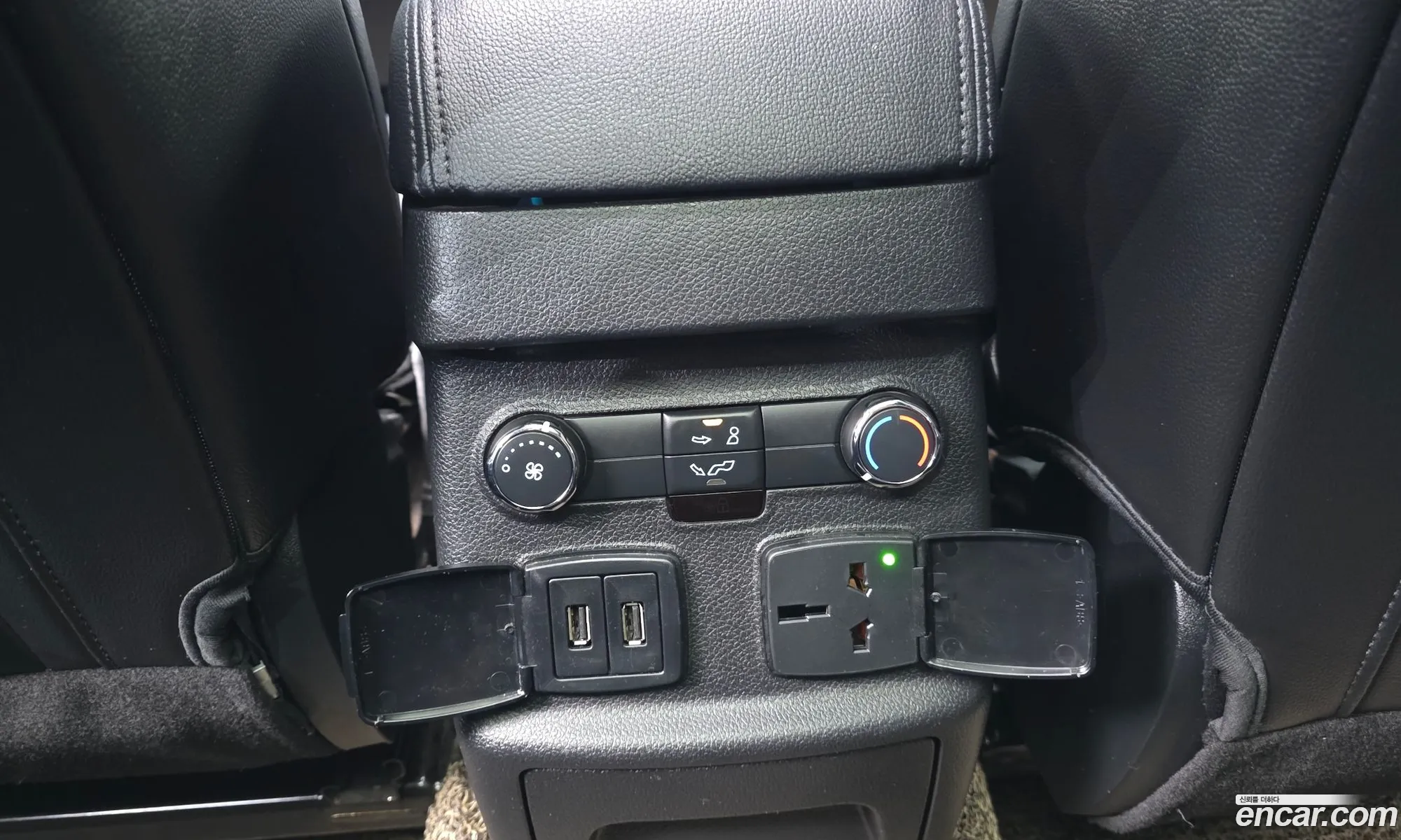 Ford Explorer 2018 1FM5K8FH6JGA09205 — 16