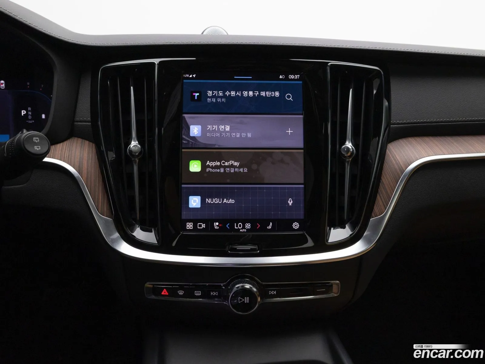 Volvo V60 Cross Country 2025 — 14