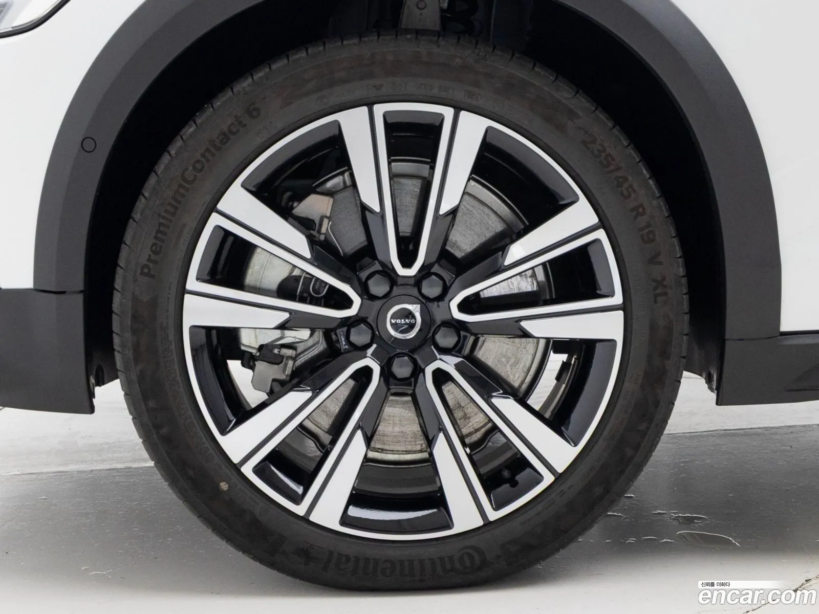 Volvo V60 Cross Country 2025 — 7