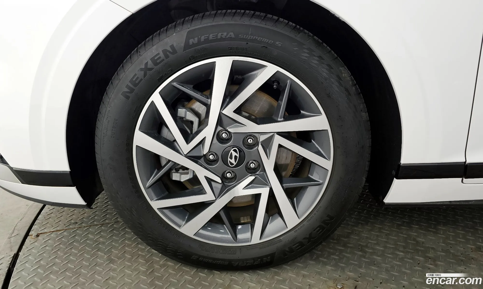 Hyundai Grandeur 2023 — 19