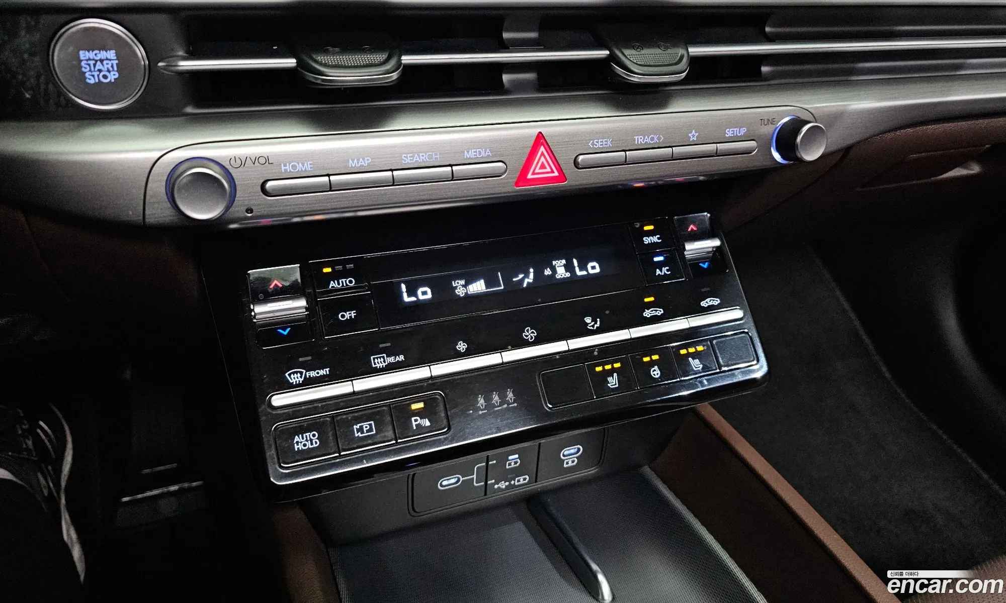 Hyundai Grandeur 2023 — 26