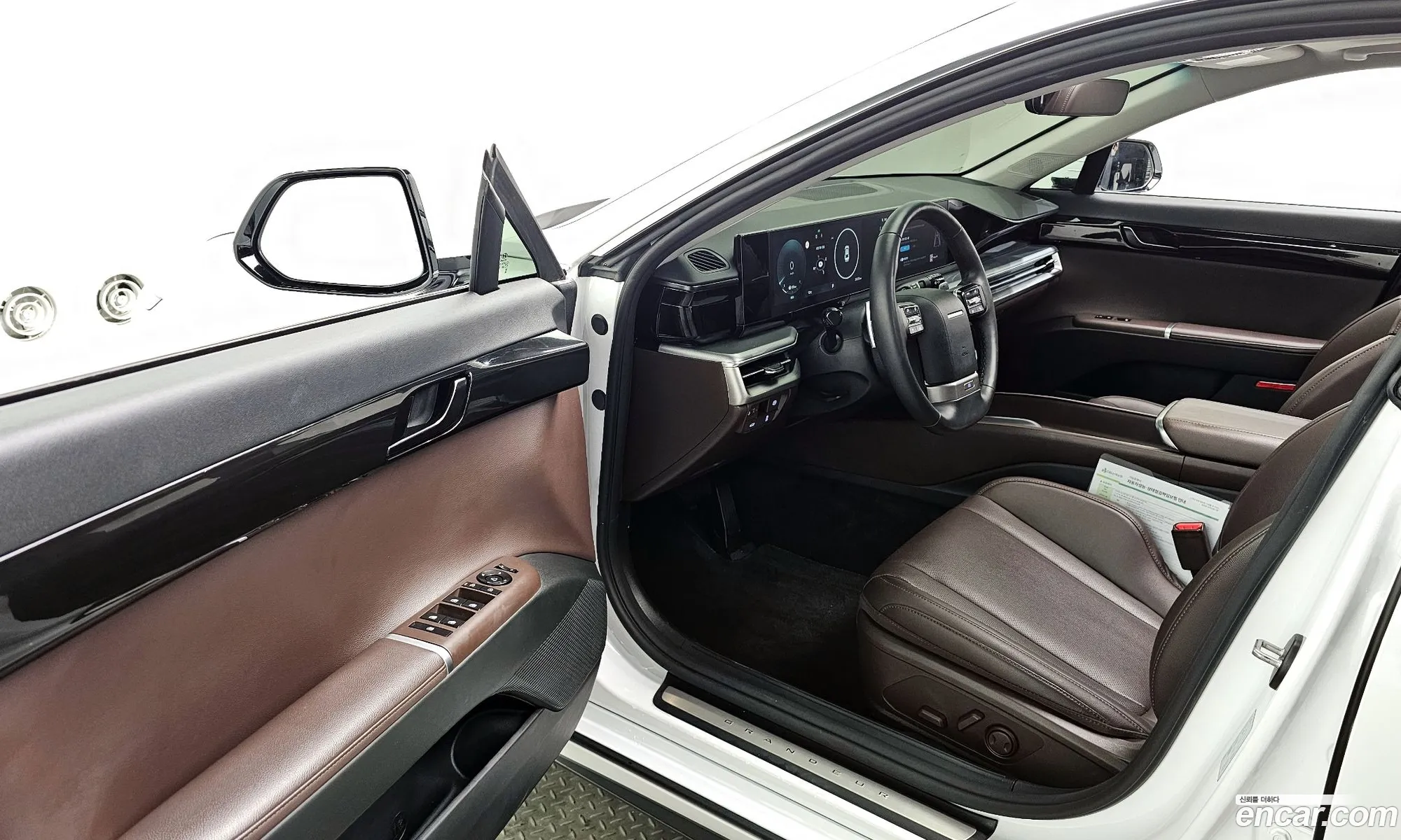 Hyundai Grandeur 2023 — 21