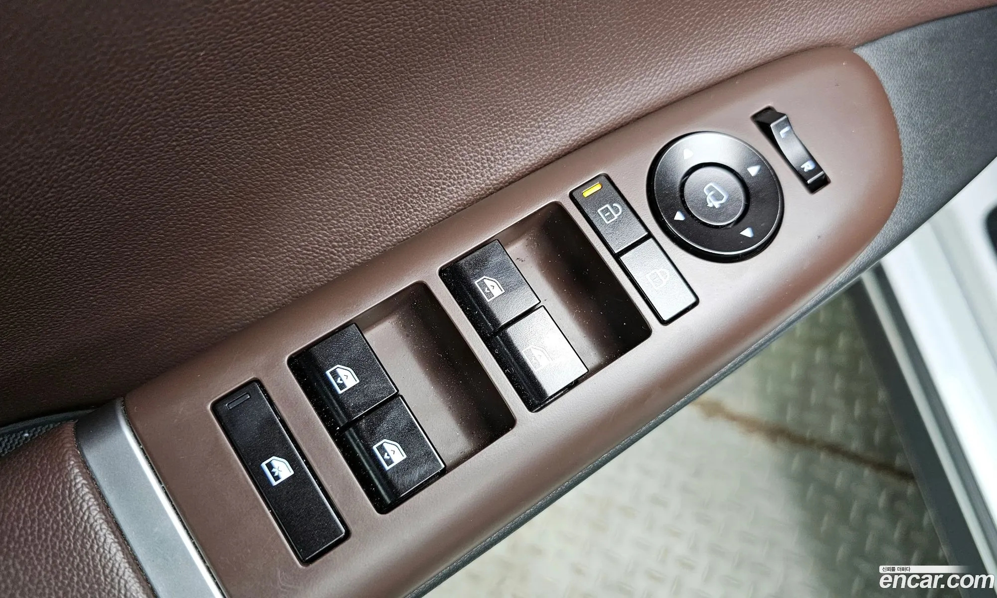 Hyundai Grandeur 2023 — 27