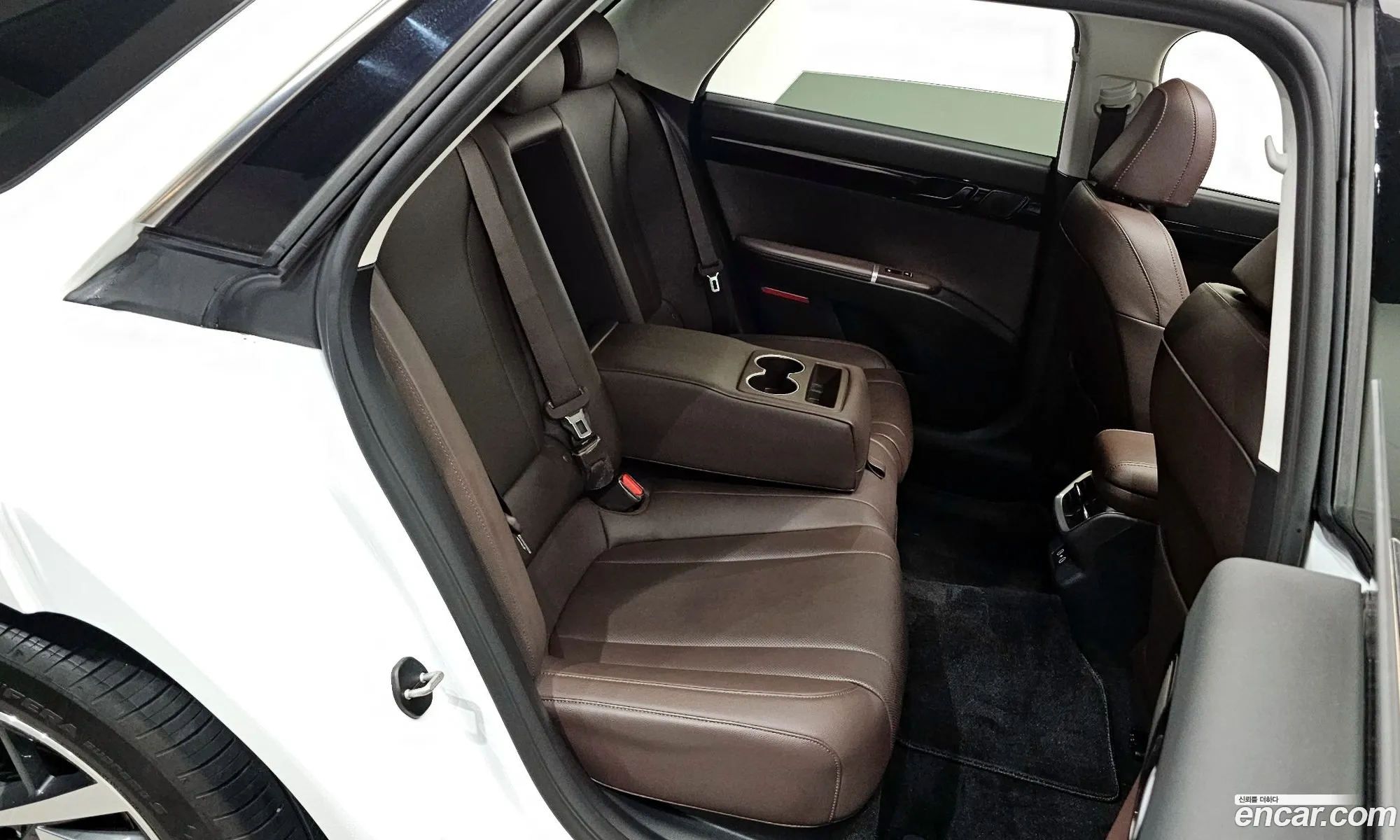 Hyundai Grandeur 2023 — 10