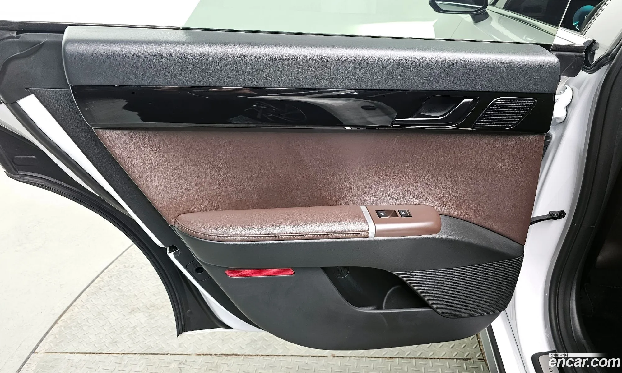 Hyundai Grandeur 2023 — 18