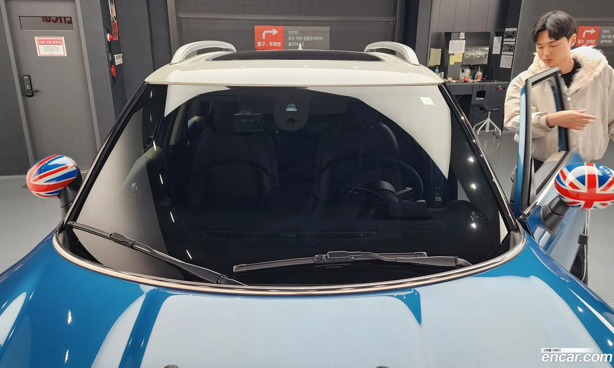 Mini Cooper D Countryman 2017 WMWYU1108J3D17861 — 38
