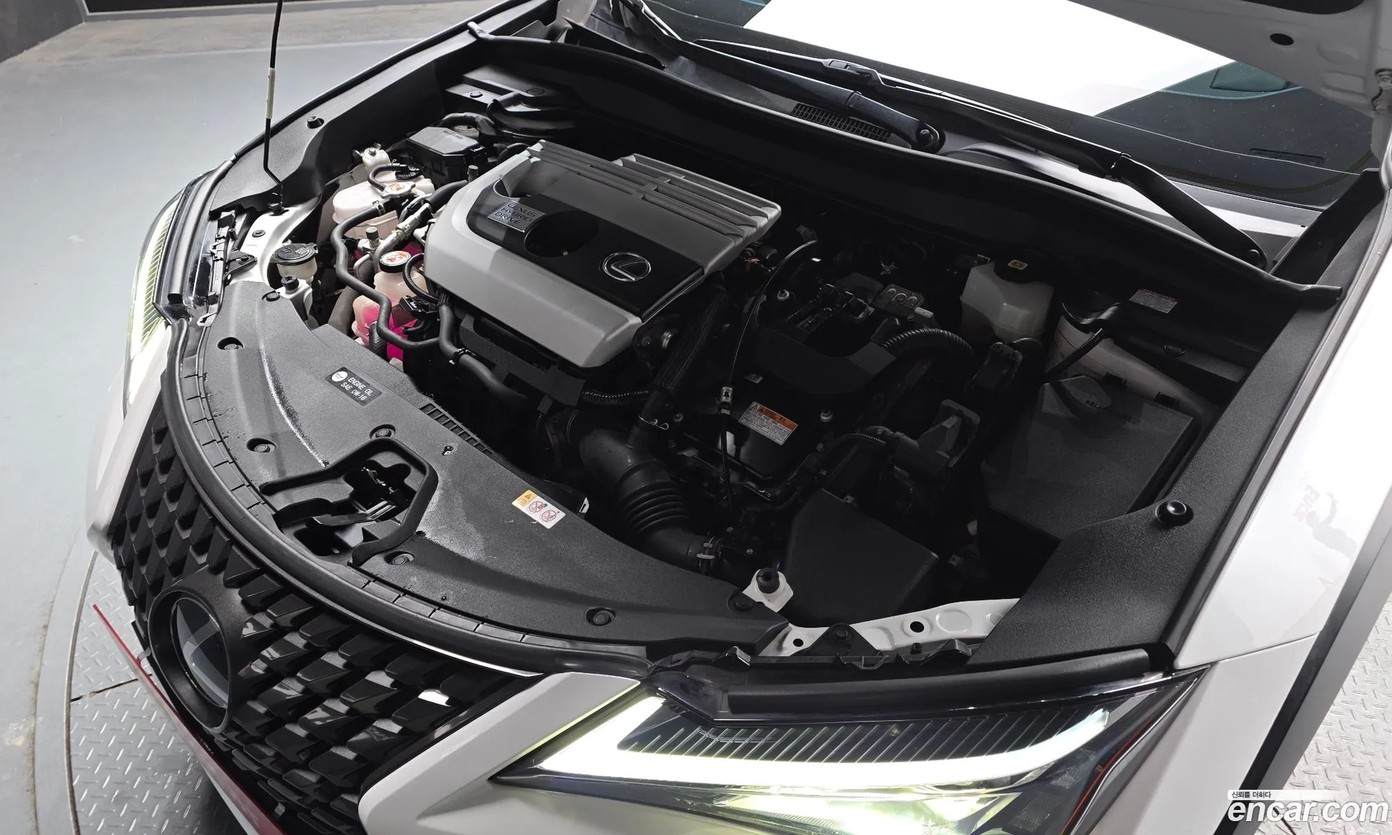 Lexus UX250h 2020 JTHP6JBH5L2060983 — 3