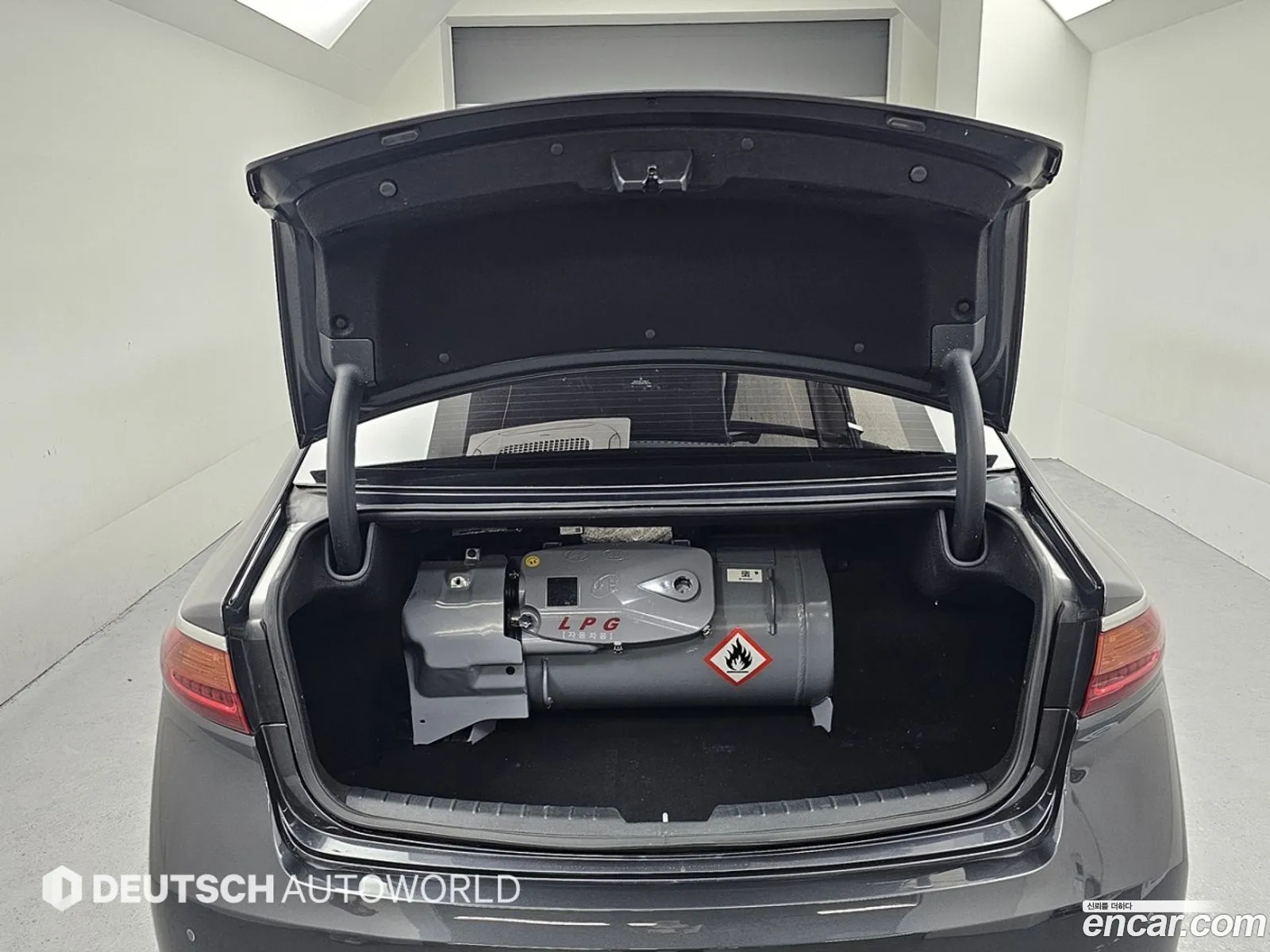 Kia K7 2019 — 10