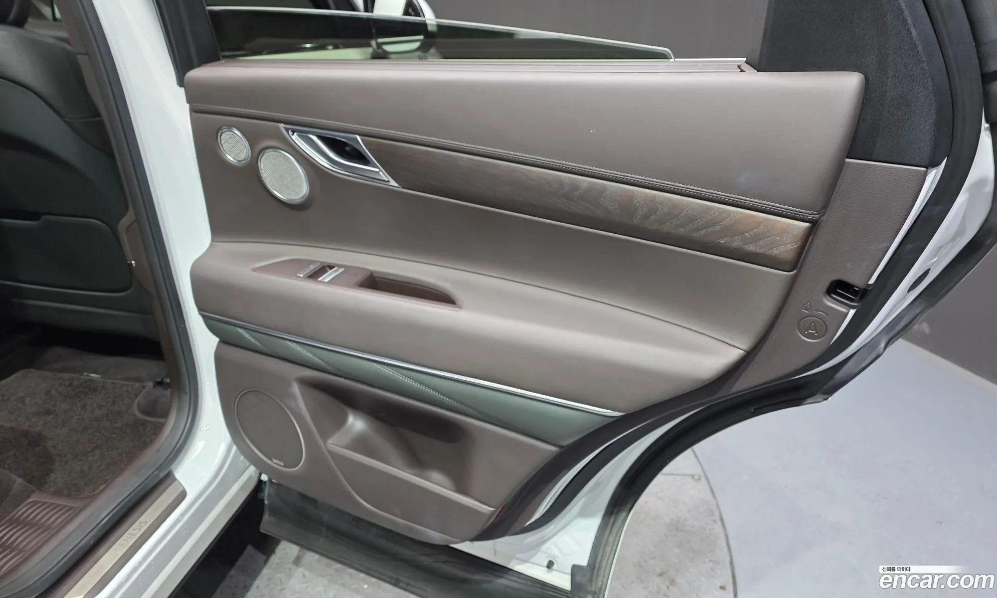 Genesis GV80 2020 — 23