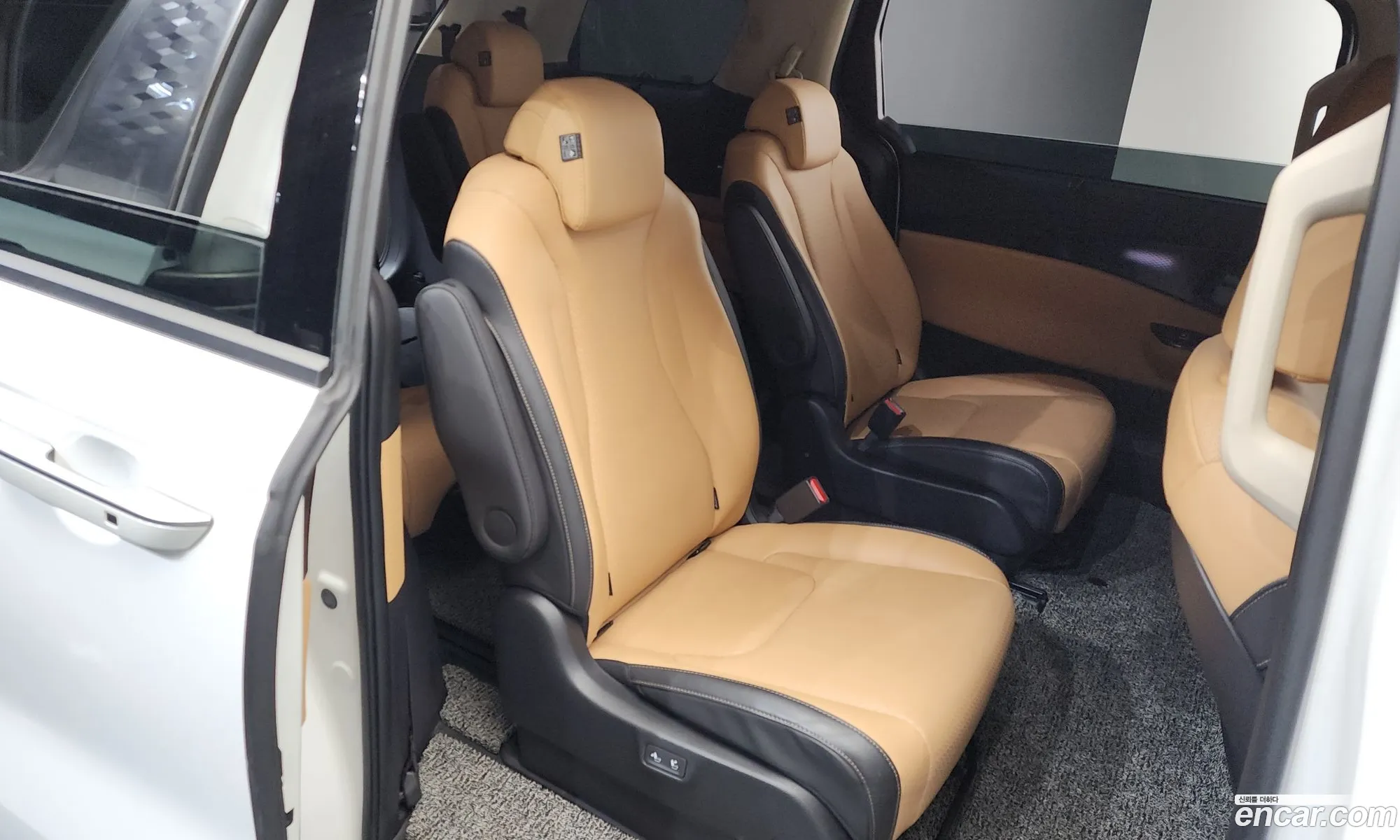 Kia Carnival 2022 — 6
