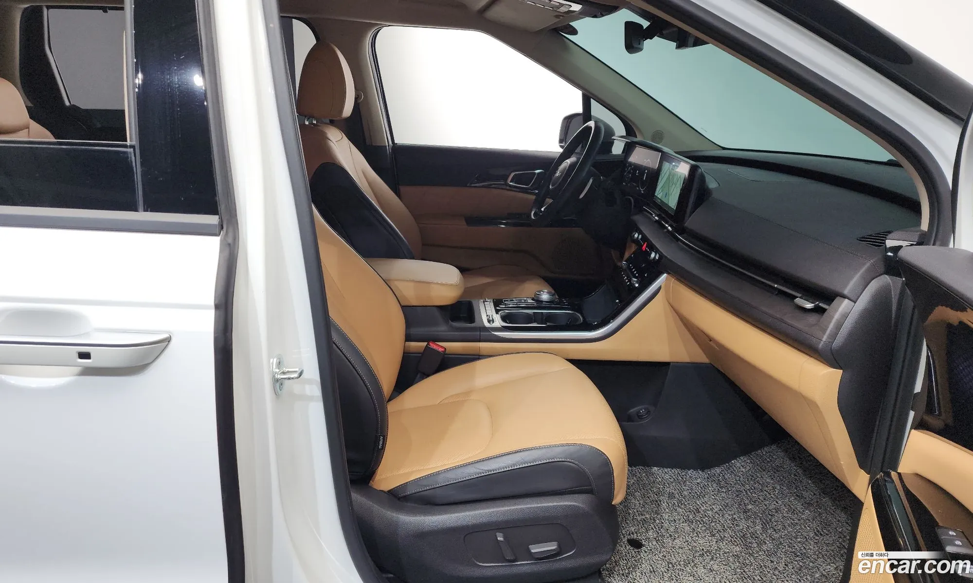 Kia Carnival 2022 — 7