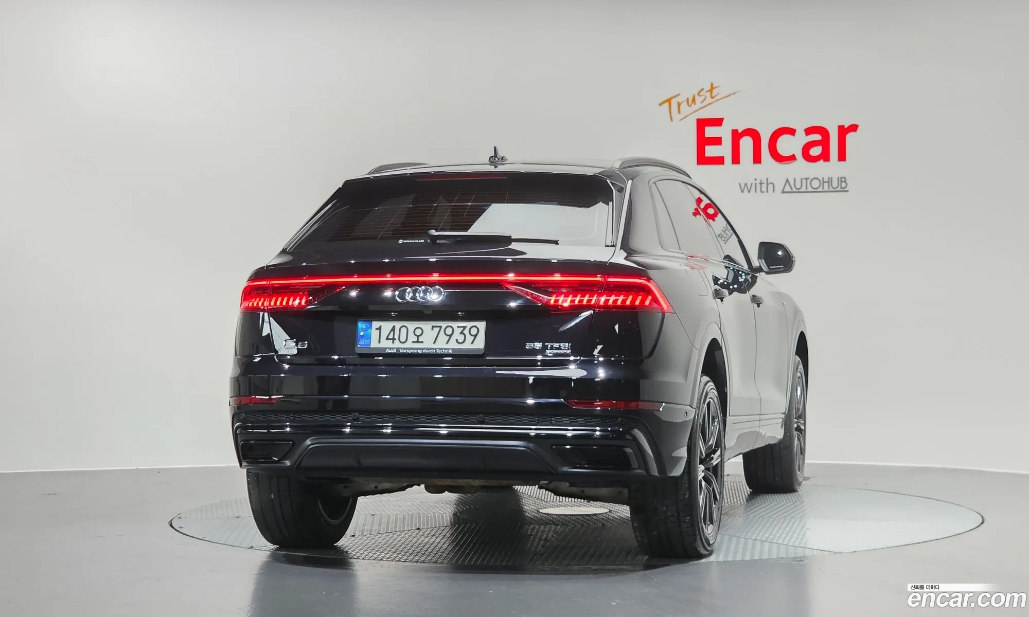 Audi Q8 2021 WAUZZZF18MD020123 — 3
