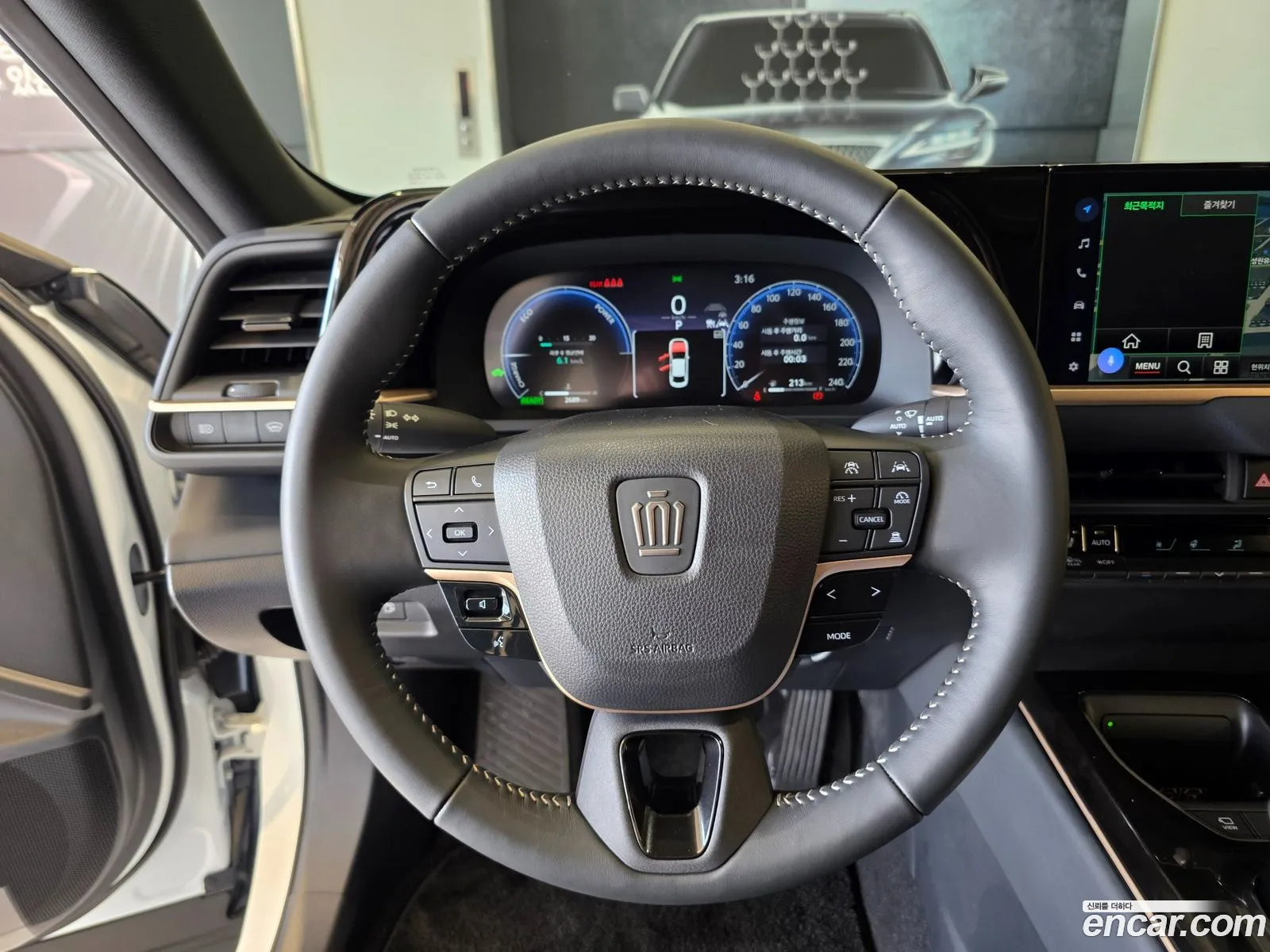 Toyota Crown Crossover 2025 — 16