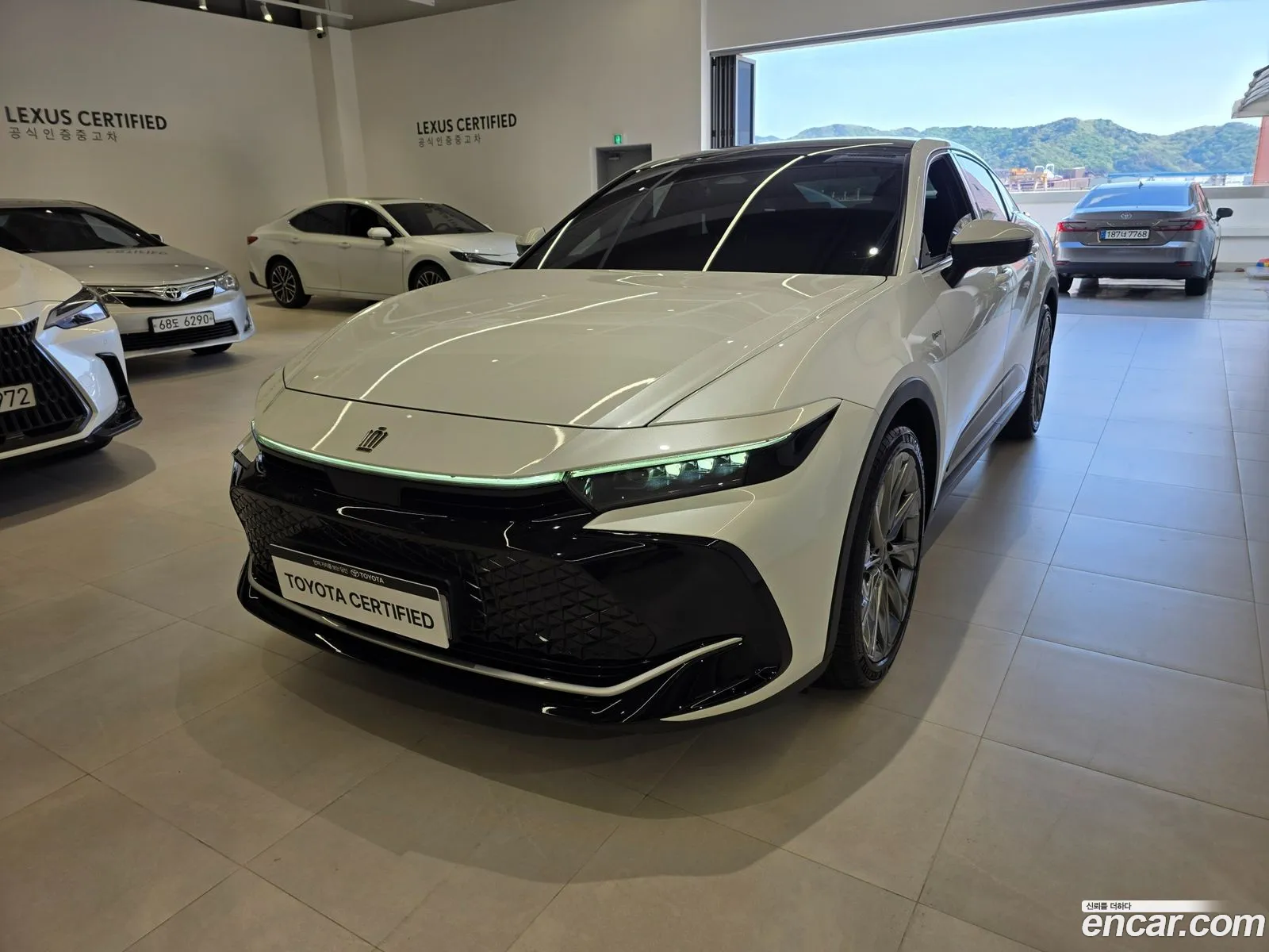Toyota Crown Crossover 2025 — 13